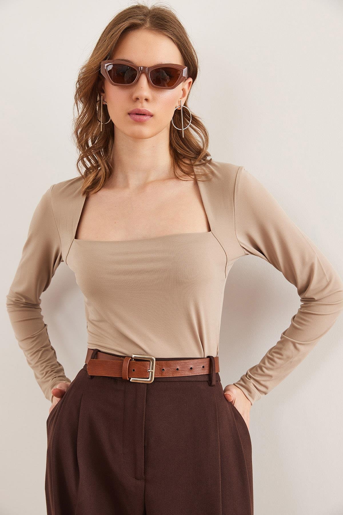 Kare Yaka Crop Sandy Bluz Taş