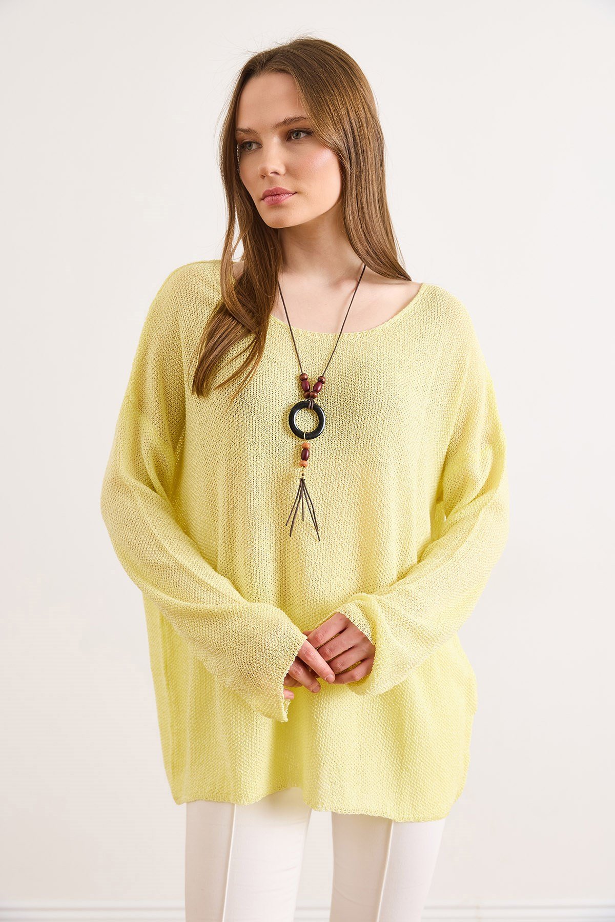 Kayık Yaka Merserize Kolyeli Dökümlü Triko Bluz Sarı