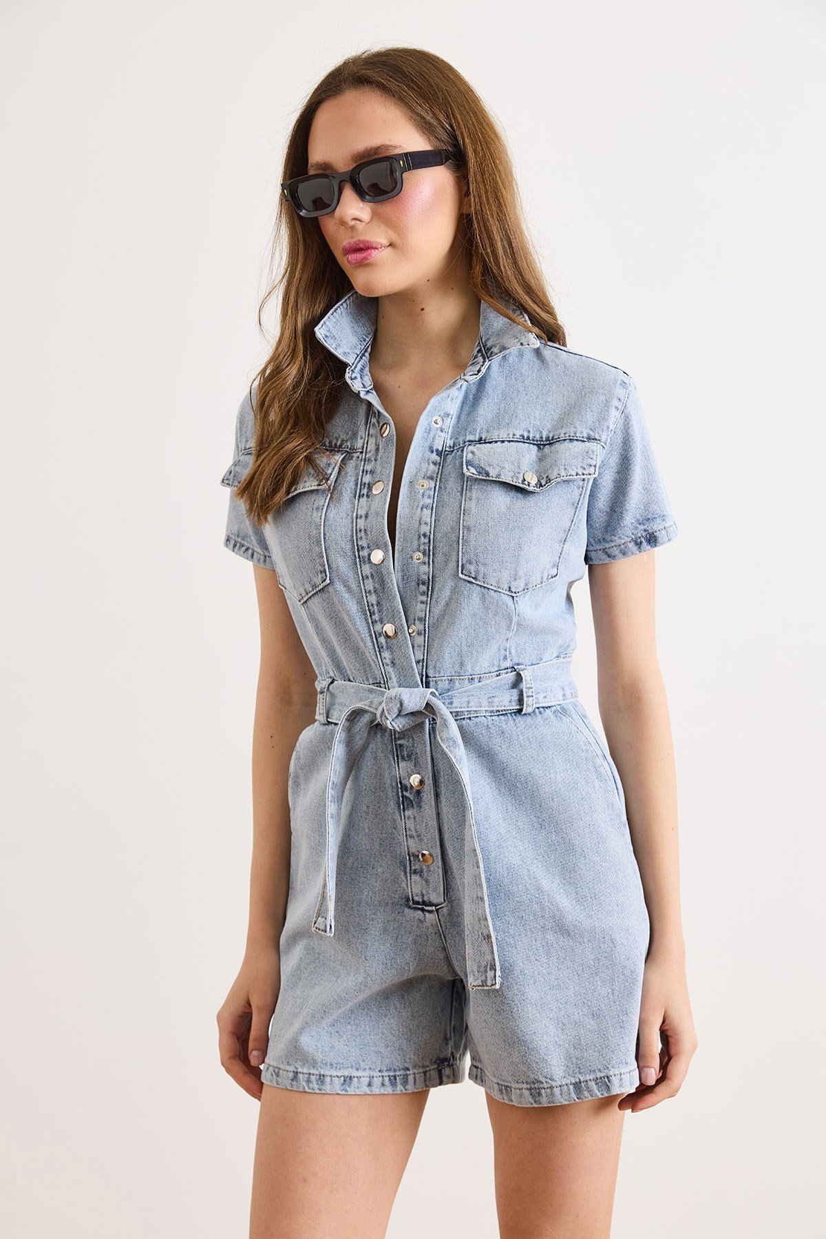 Kuşaklı Cepli Denim Şort Tulum Açık Mavi