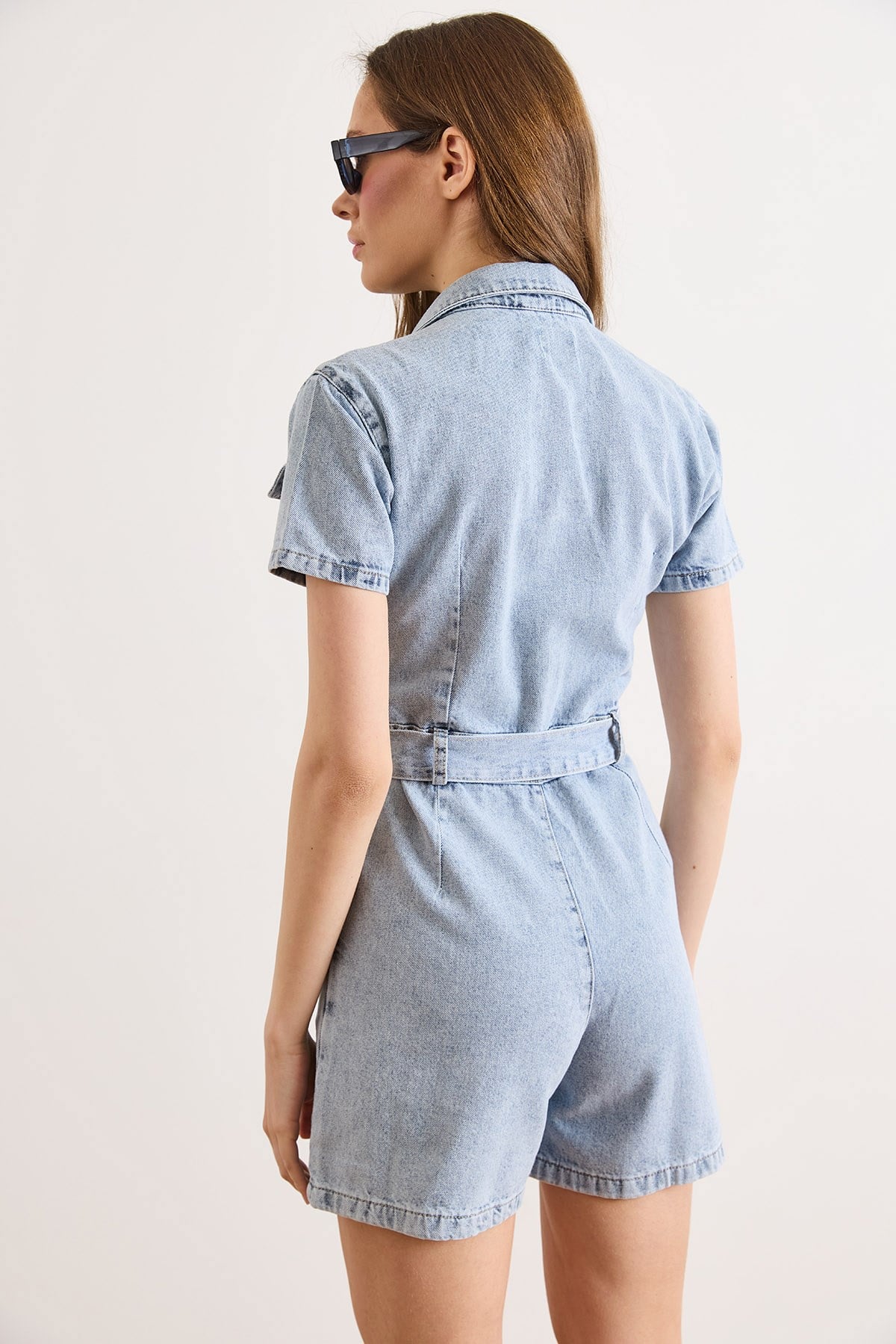 Kuşaklı Cepli Denim Şort Tulum Açık Mavi