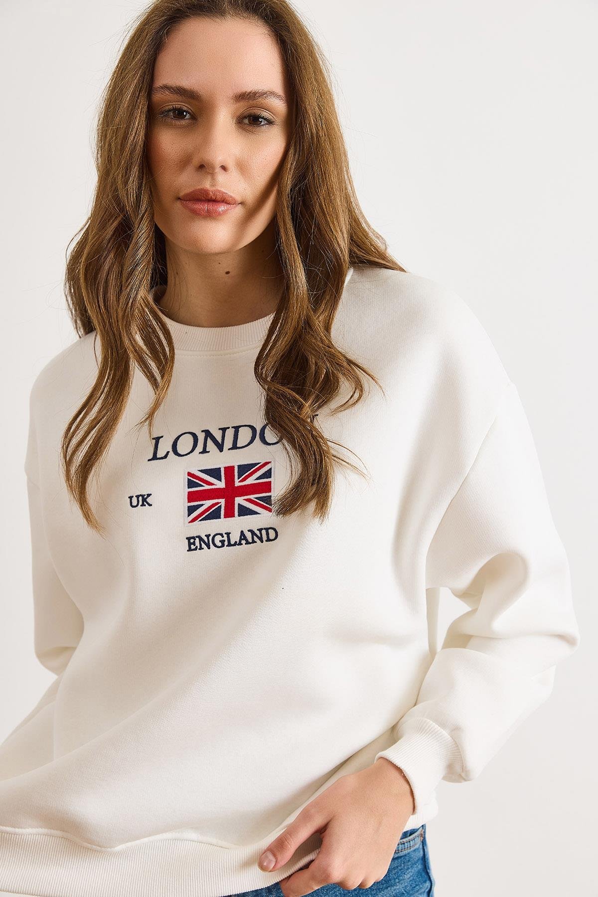 London Nakışlı Şardonlu Kalın Sweatshirt Beyaz