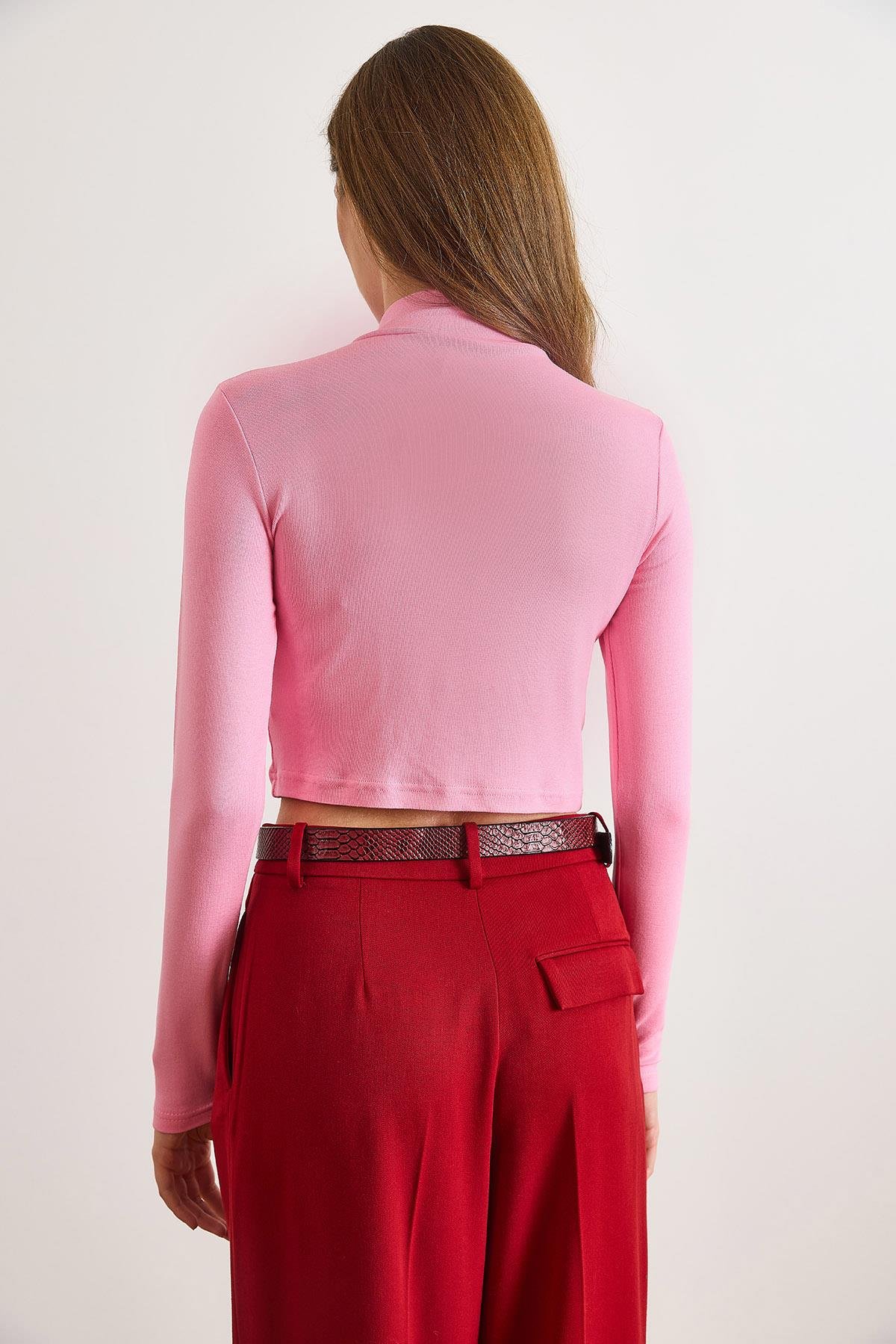 Omuz Dikiş Detaylı Crop Soft Touch Bluz Pembe