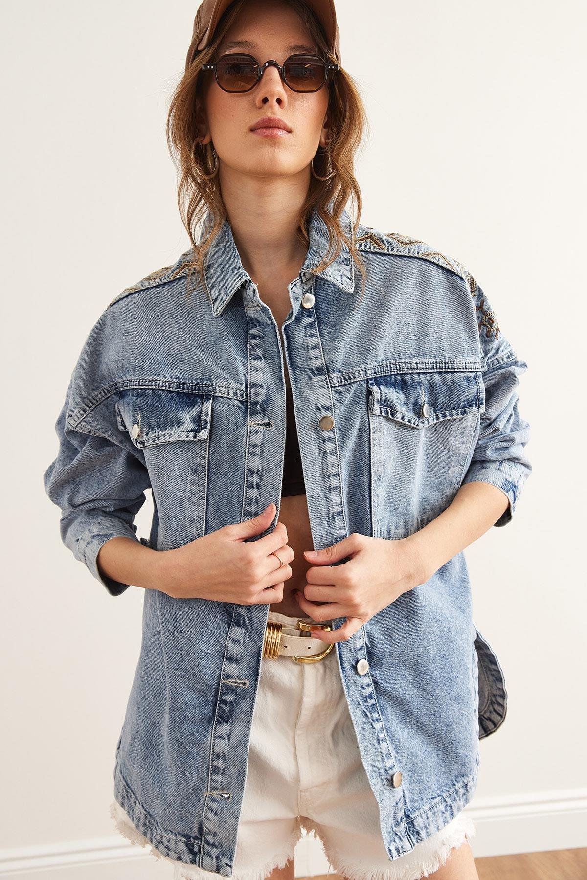 Omuz ve Sırt Nakış Detaylı Pamuk Denim Ceket Mavi