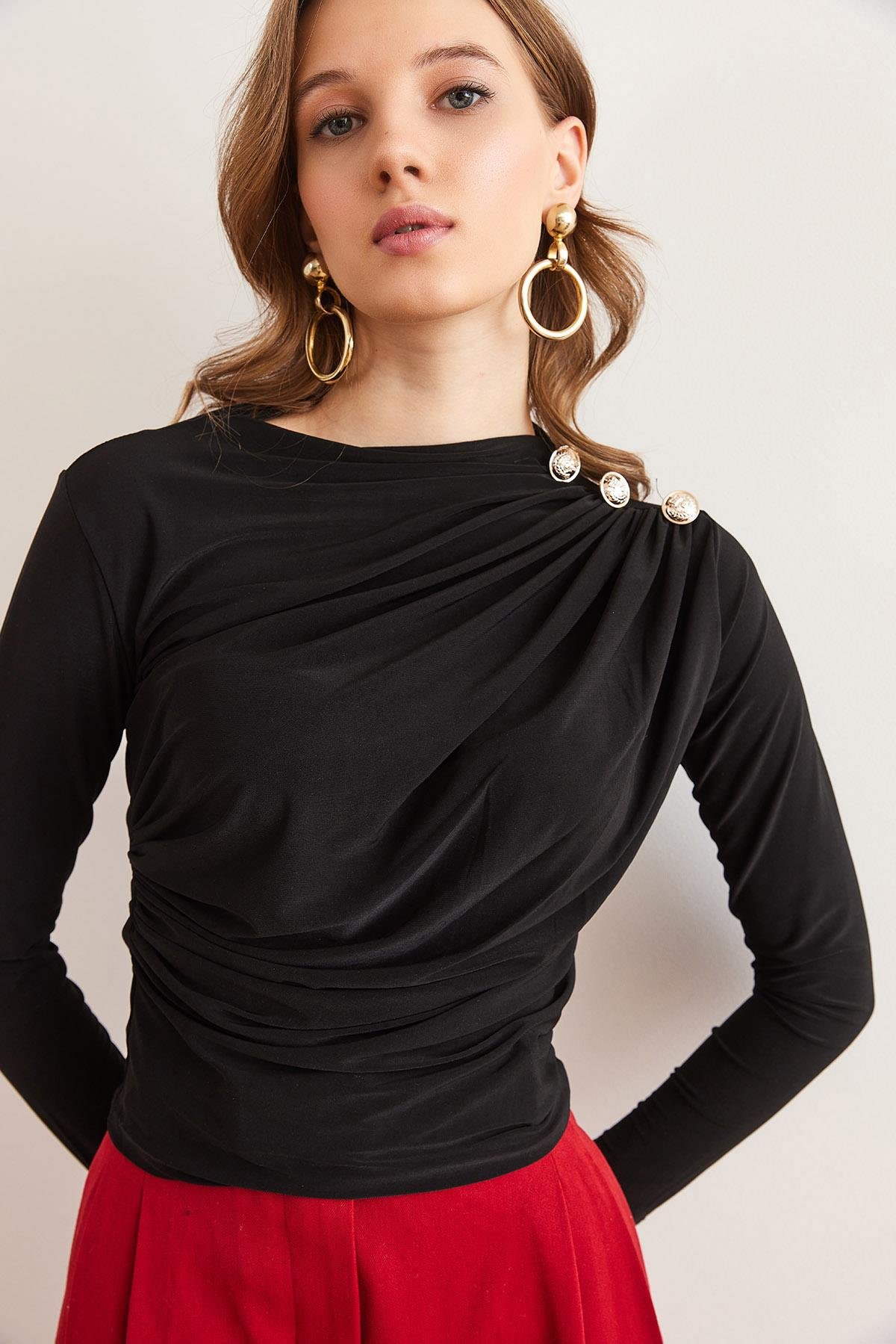 Omuzu Düğmeli Drape Detaylı Sandy Bluz Siyah