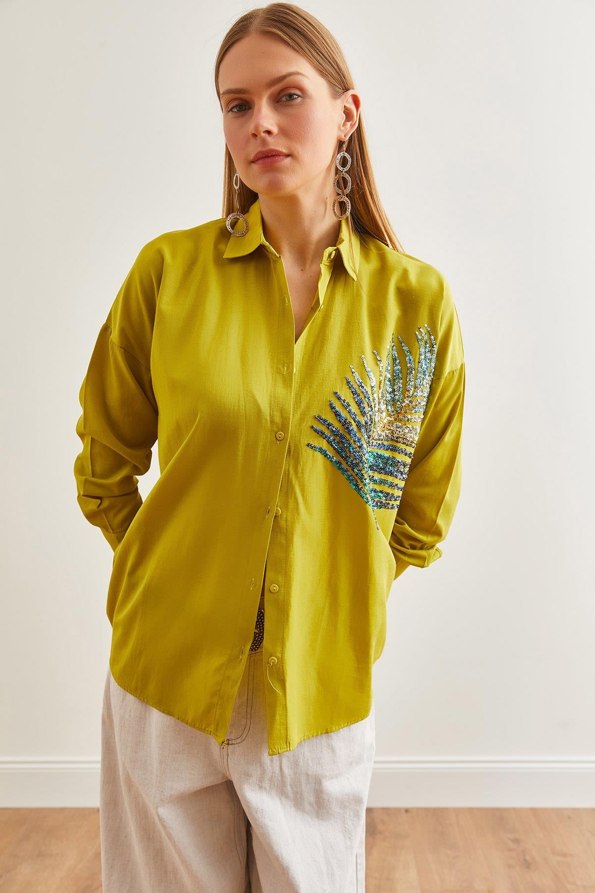 Palmiye Pul Detaylı Oversize Dokuma Poplin Gömlek Yağ Yeşili