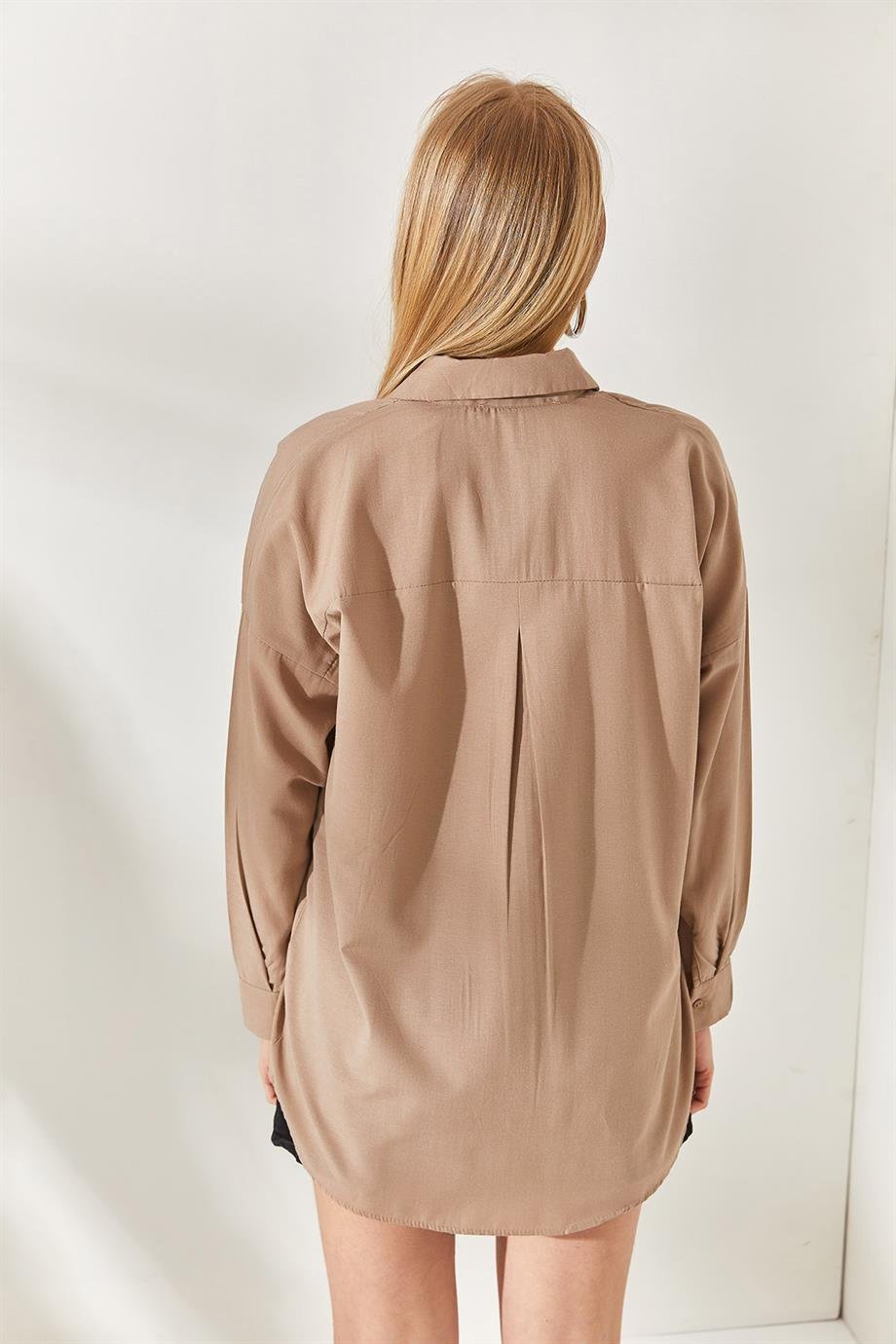 Palmiye Pul Detaylı Oversize Dokuma Poplin Gömlek Vizon
