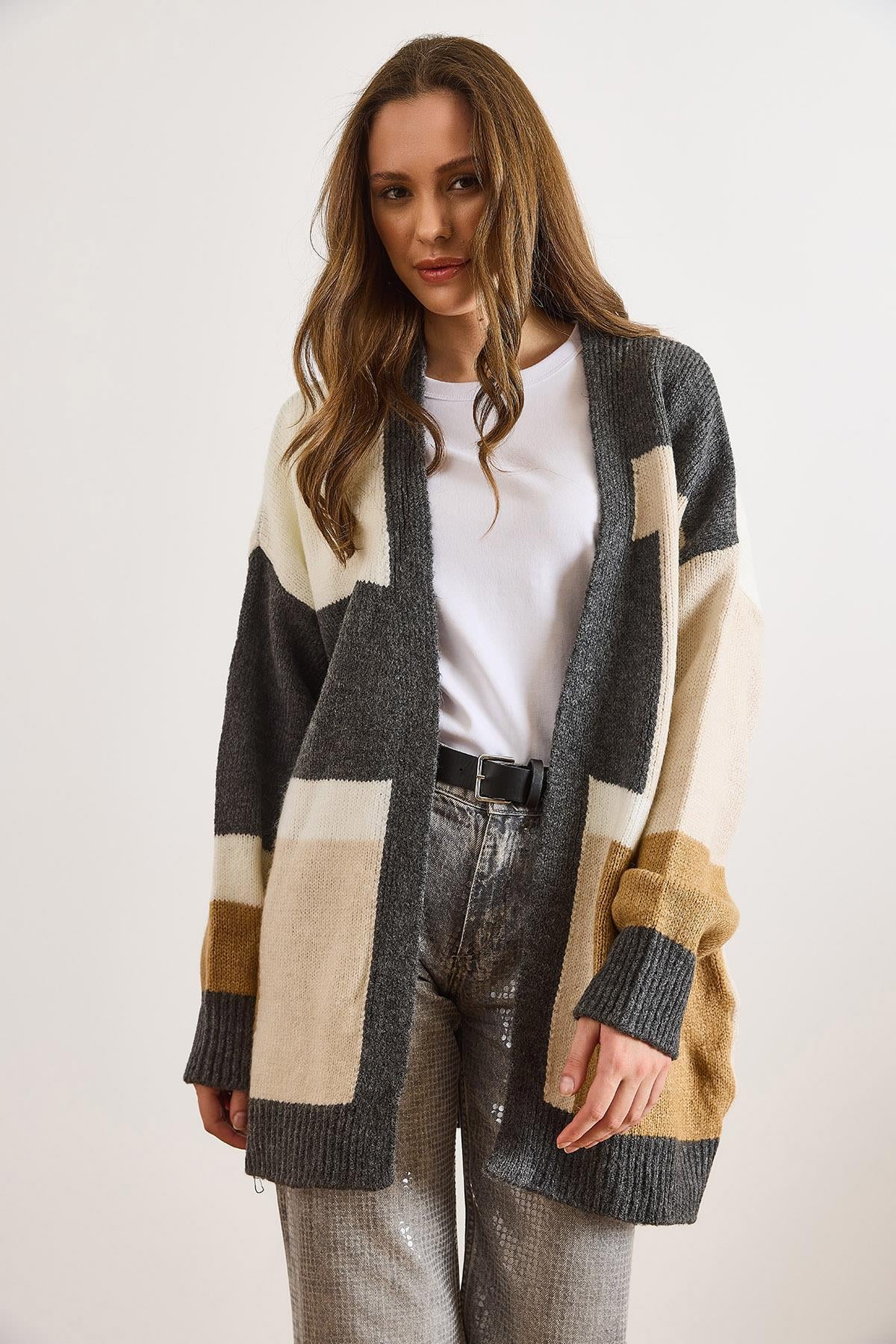 Renk Bloklu Oversize Triko Hırka Gri Camel