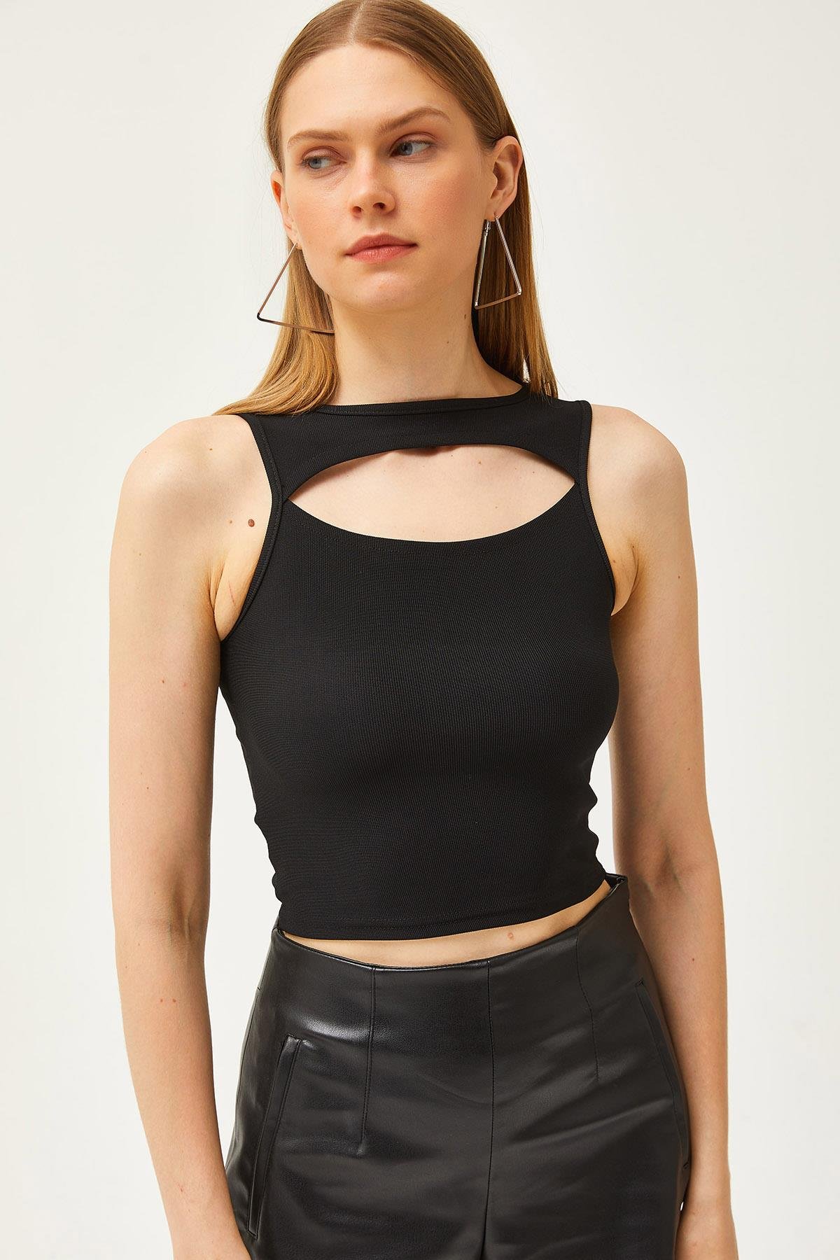 Roba Dekolteli İnce Fitilli Crop Ottoman Bluz Siyah