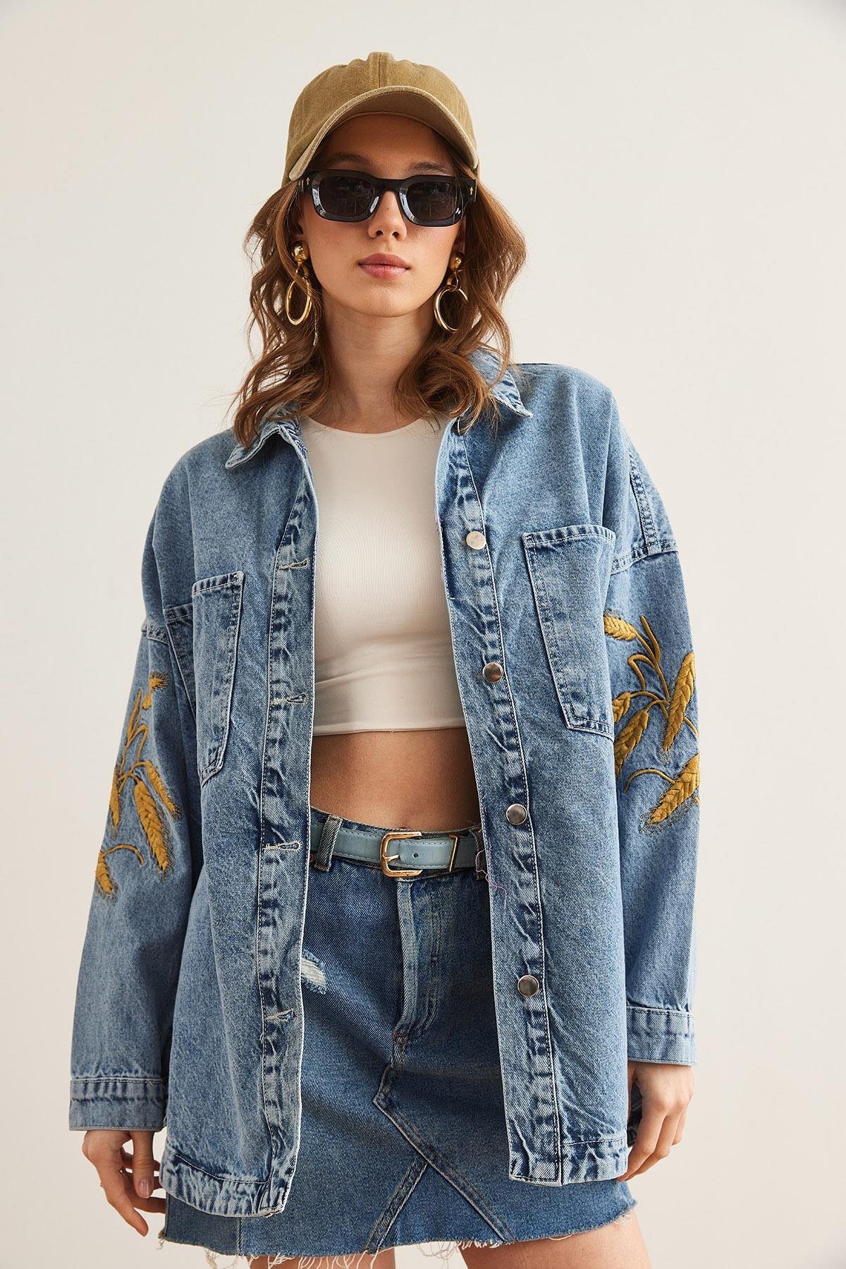 Sarı Buğday Nakışlı Oversize Denim Ceket Mavi