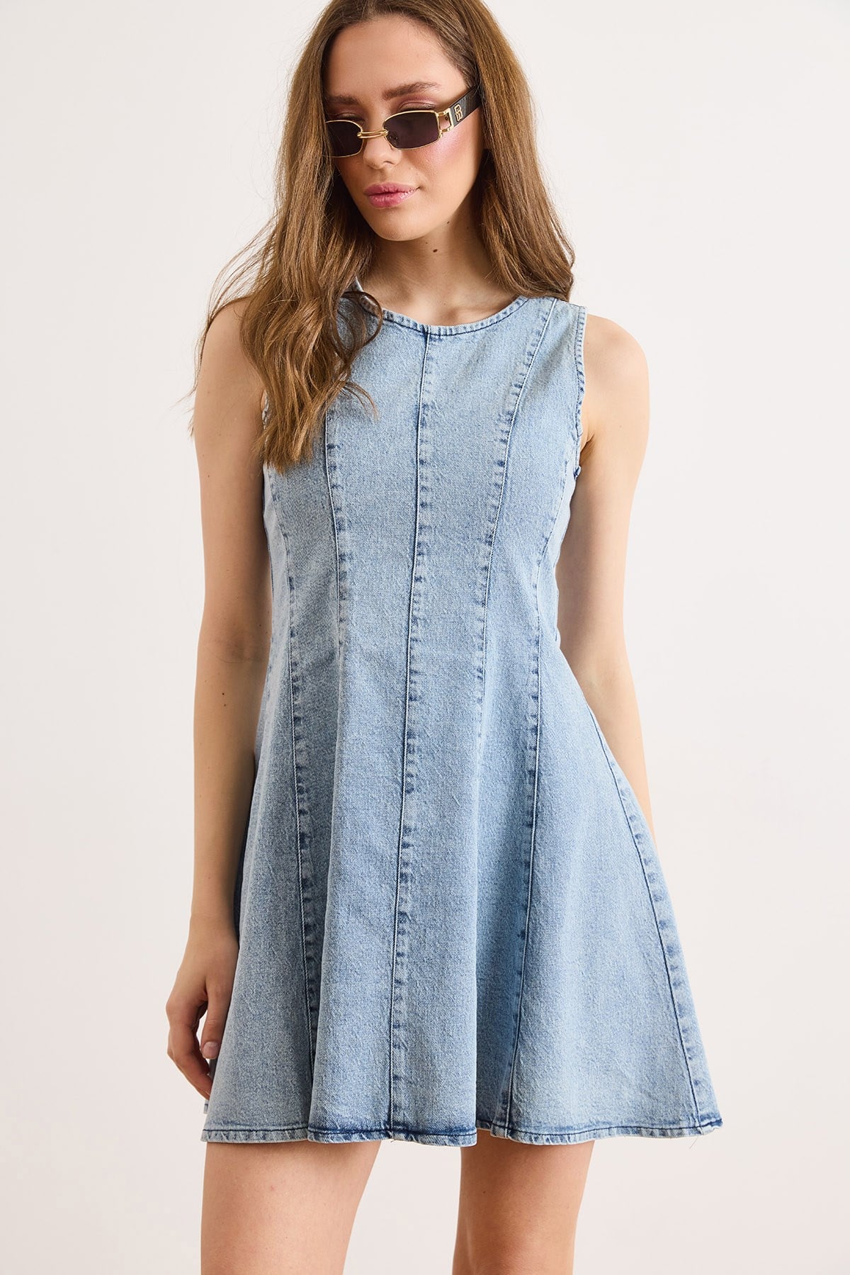 Sırtı Fermuarlı Mini Denim Kloş Elbise Açık Mavi