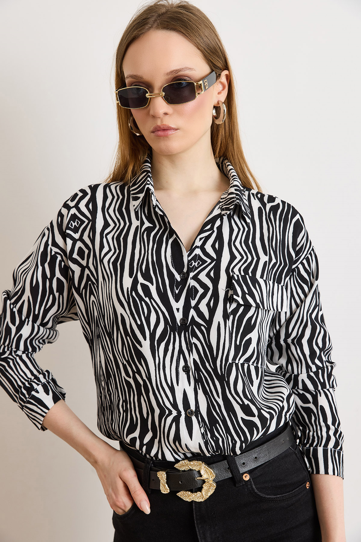 Tek Cepli Dokuma Viscon Gömlek Zebra Siyah