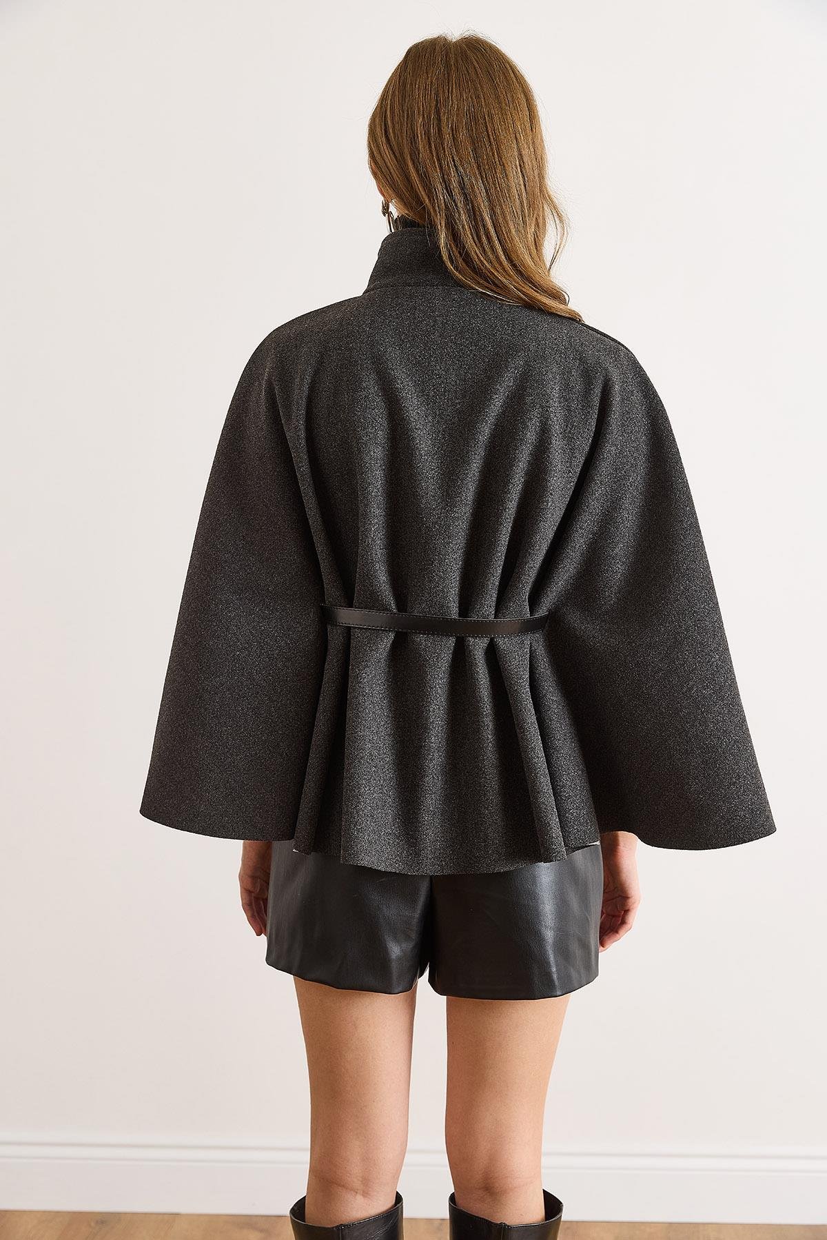 Tek Düğme Kemerli Kaşe Pelerin Panço Antrasit