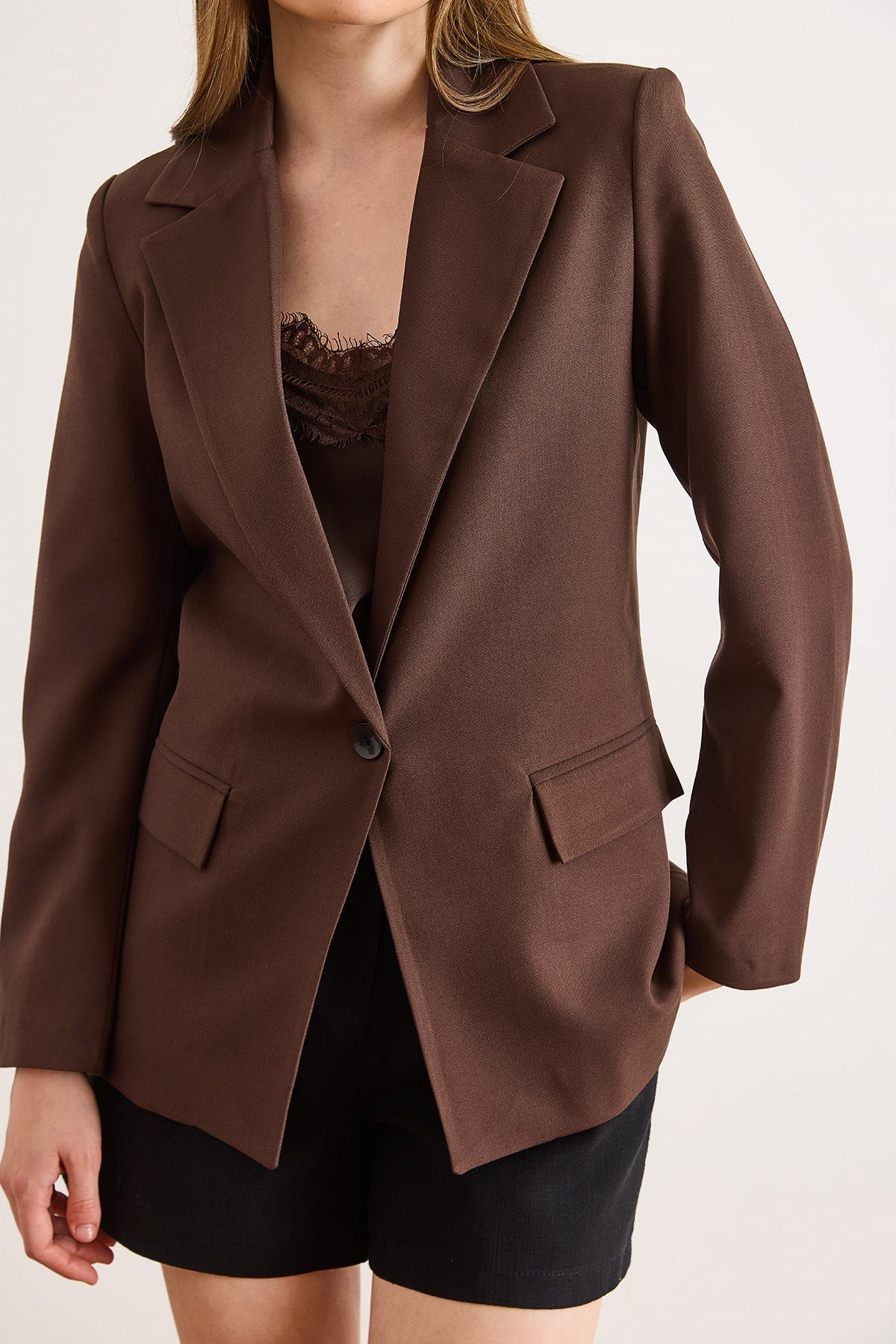 Tek Düğmeli Astarlı Cep Kapaklı Premium Blazer Ceket Kahverengi