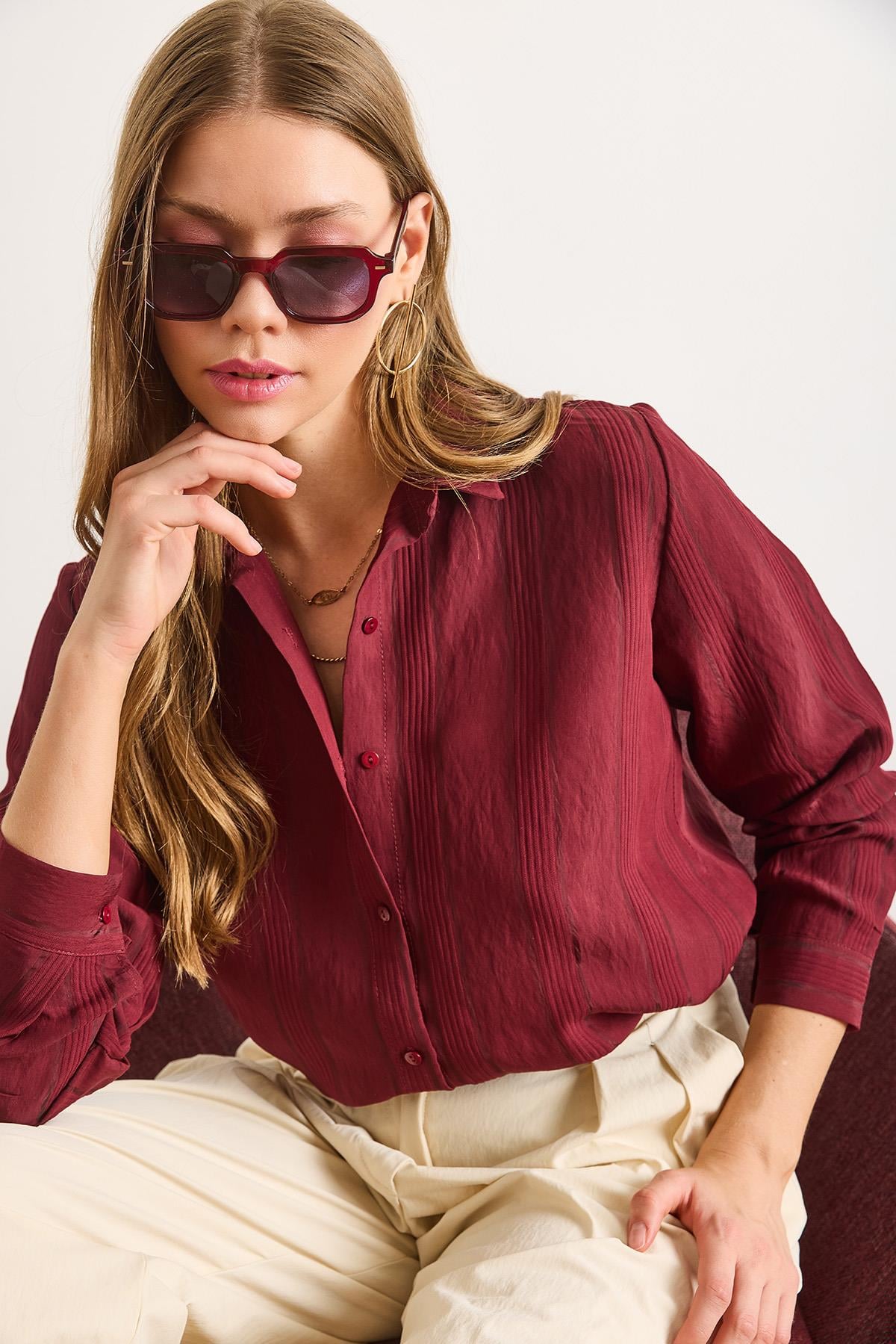 Transparan Şeritli Regular Fit Dökümlü Gömlek Bordo
