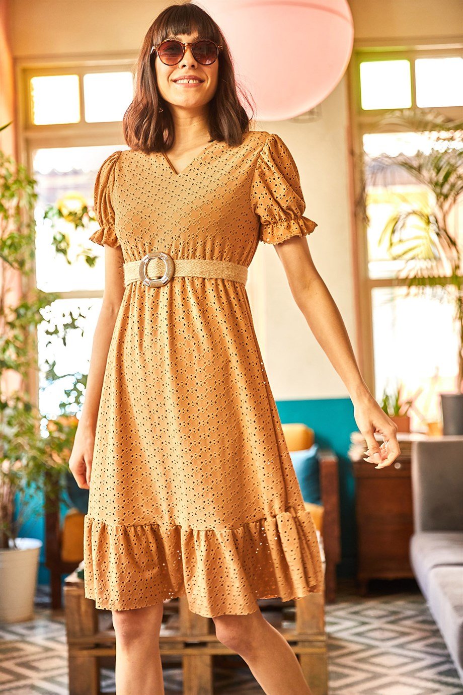 V Yaka Astarlı Elbise Camel