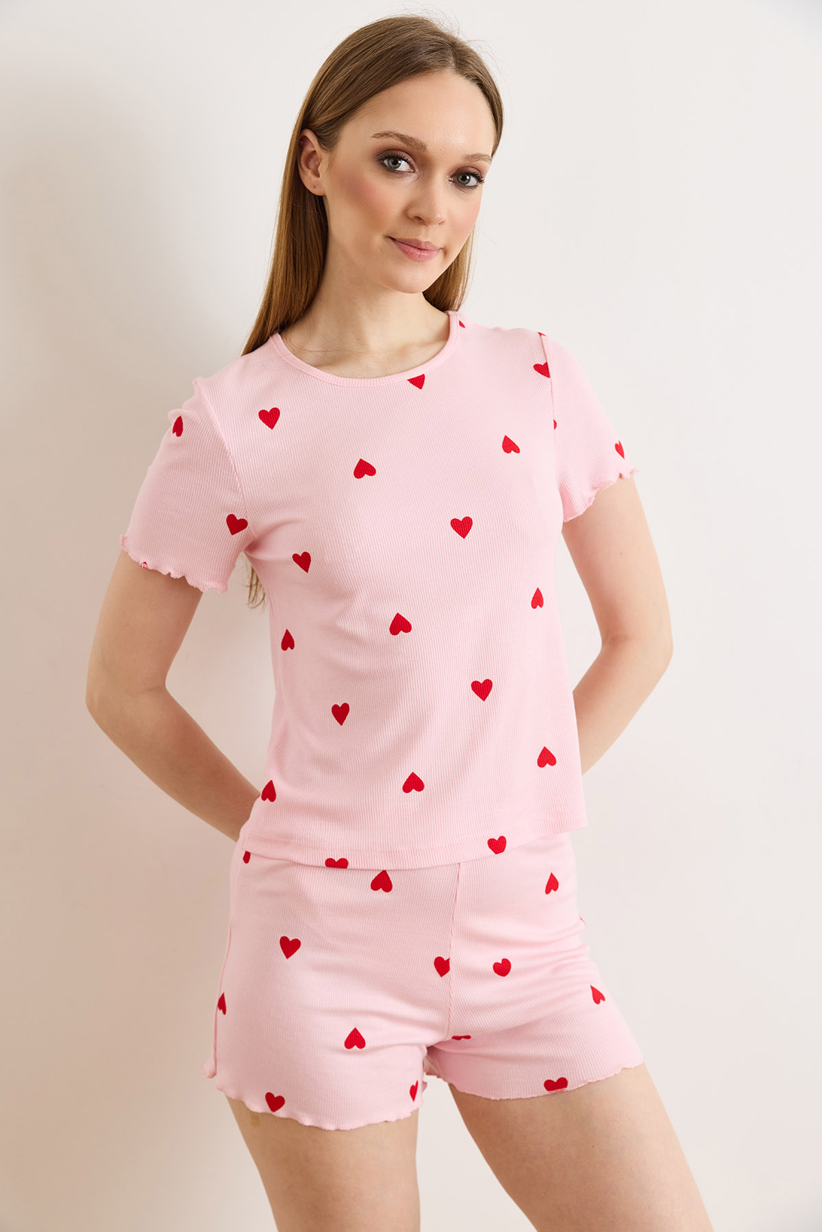 Viskon Şortlu Pijama Takımı Pembe Kalp