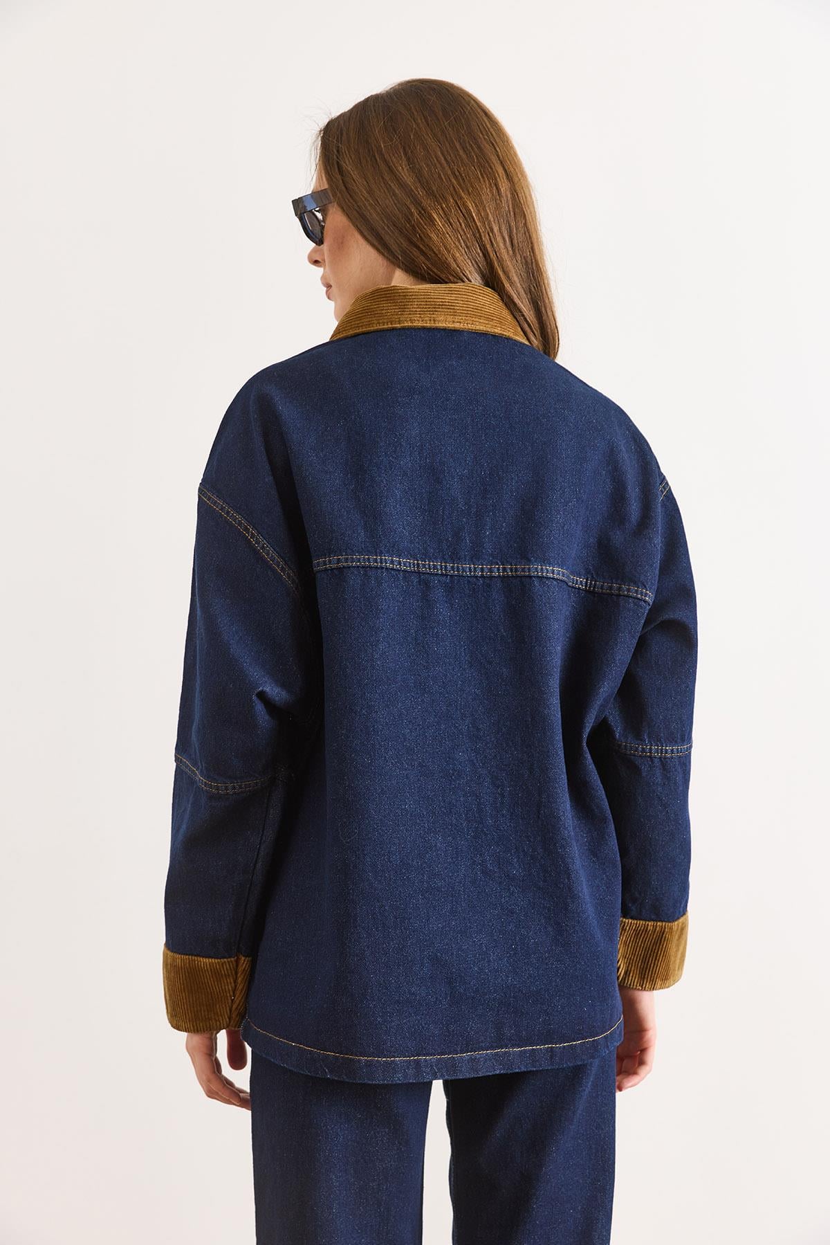 Yaka Manşet Kadife Detaylı Oversize Denim Ceket Lacivert