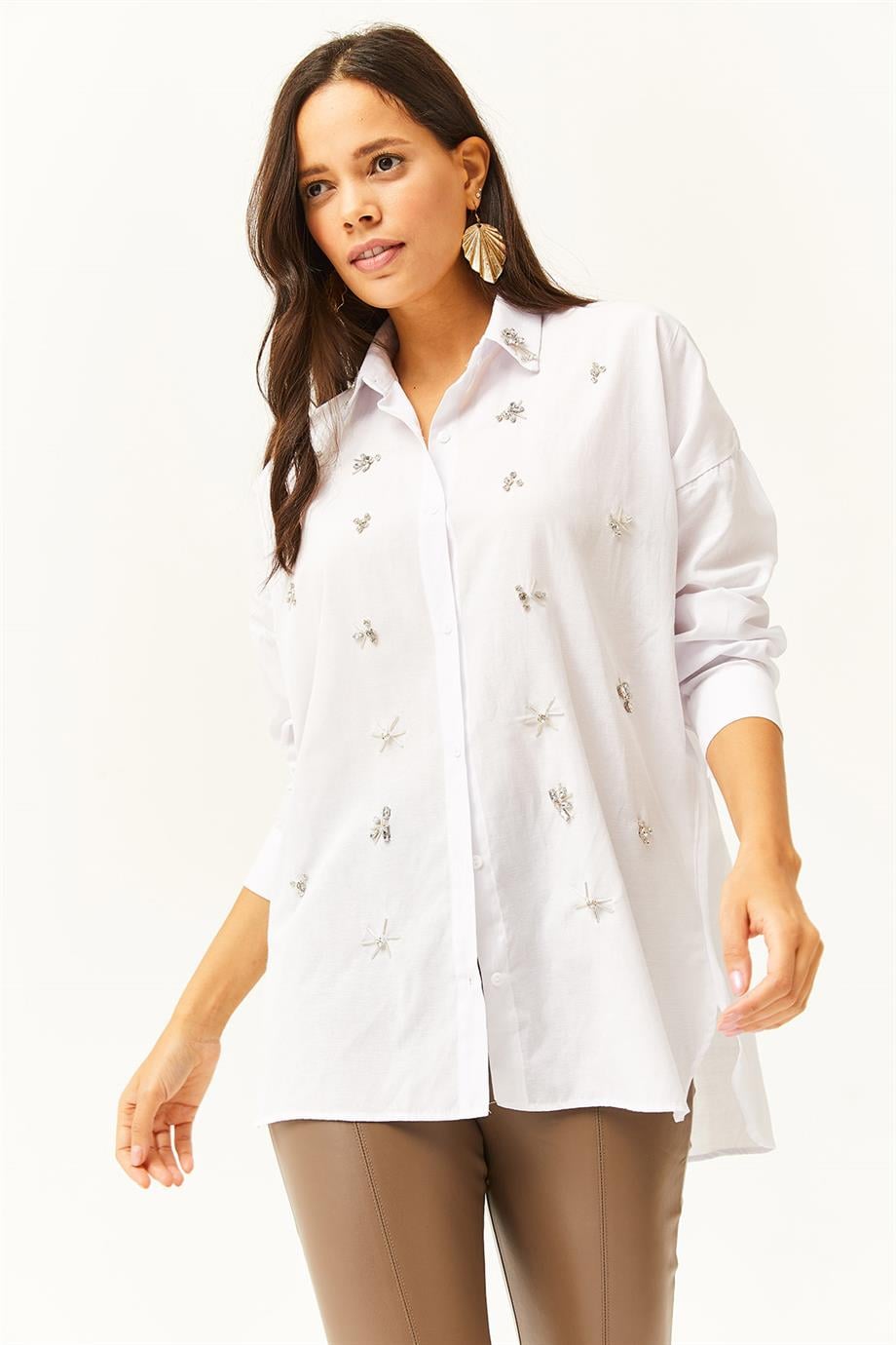Yakası ve Önü Taşlı Altı Oval Dokuma Gömlek Beyaz