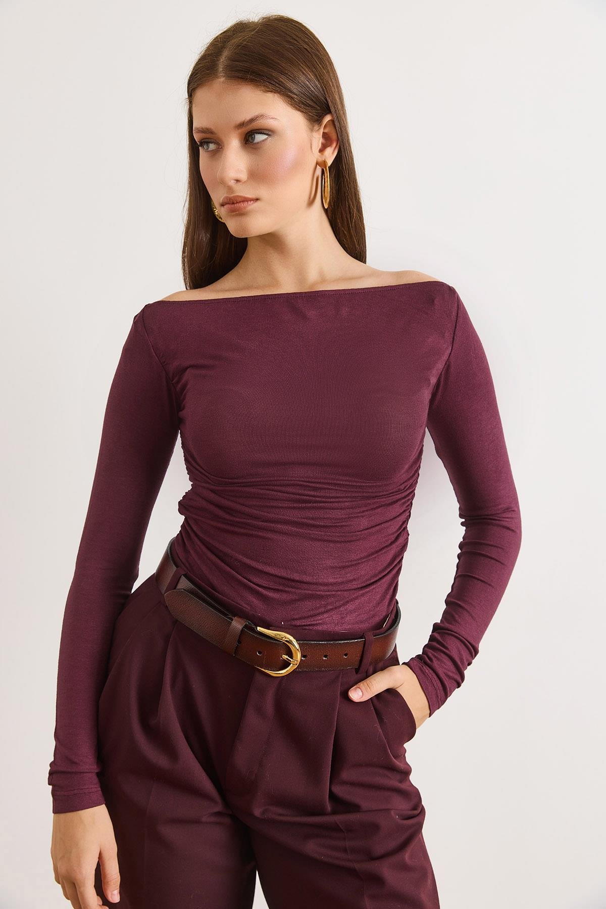 Yanı Drape Kayık Yaka Transparan Bluz Mürdüm