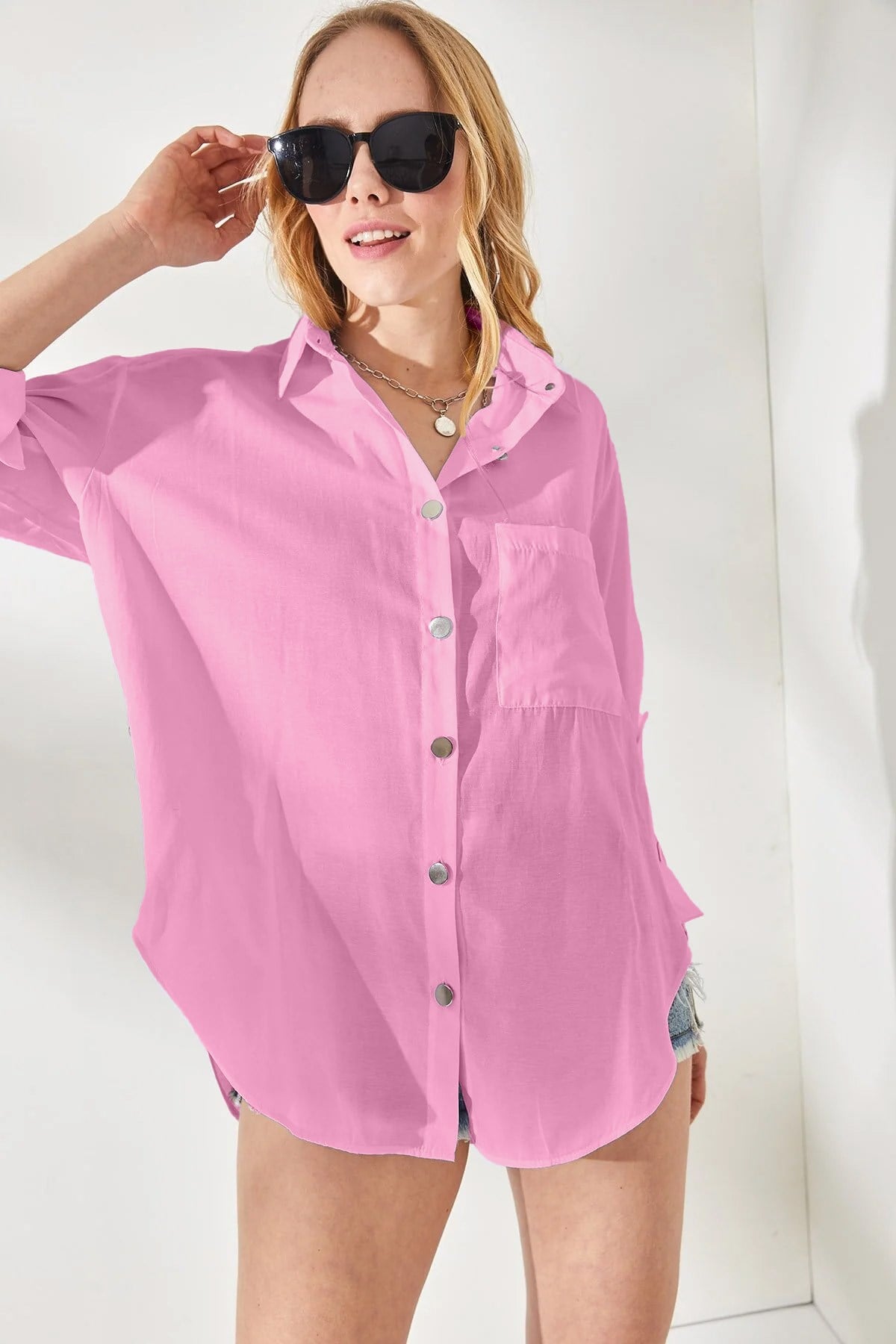 Yanları Düğme Detaylı Oversize Dokuma Gömlek Pembe