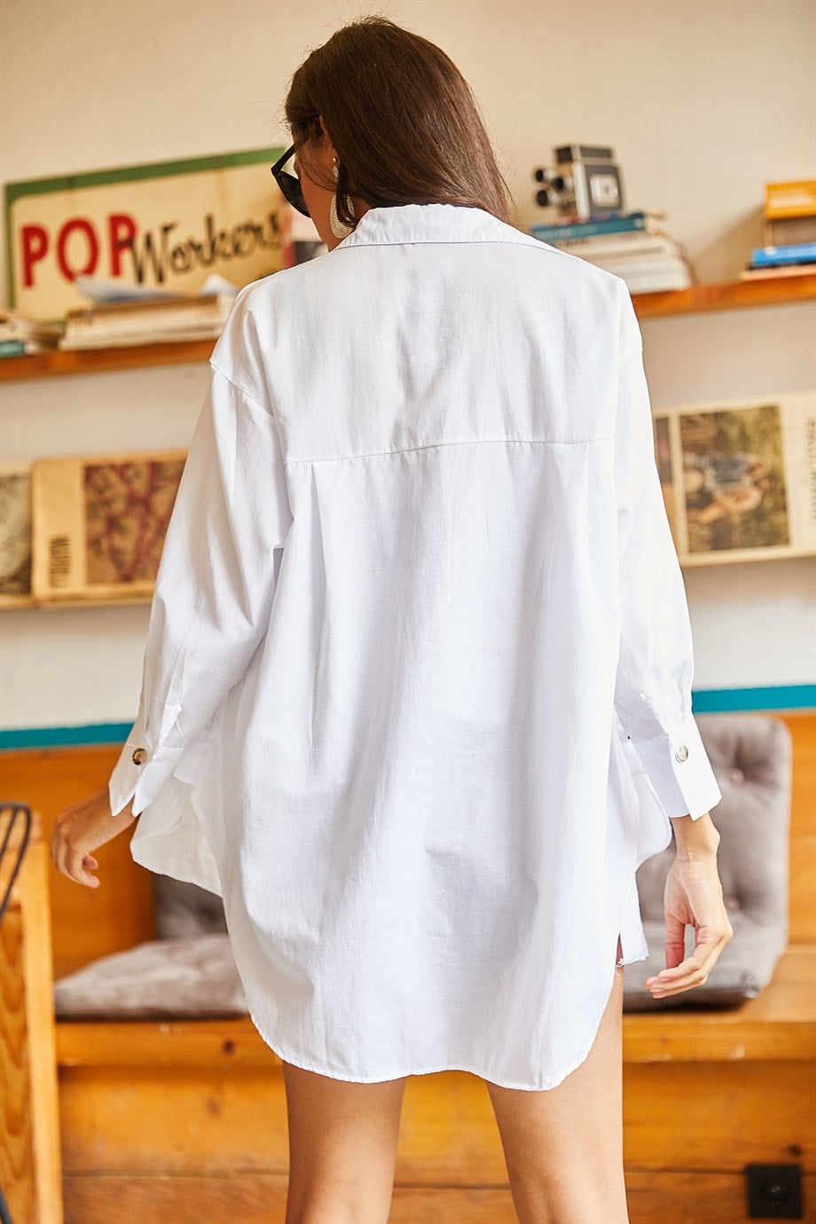 Yanları Düğme Detaylı Oversize Dokuma Gömlek Beyaz