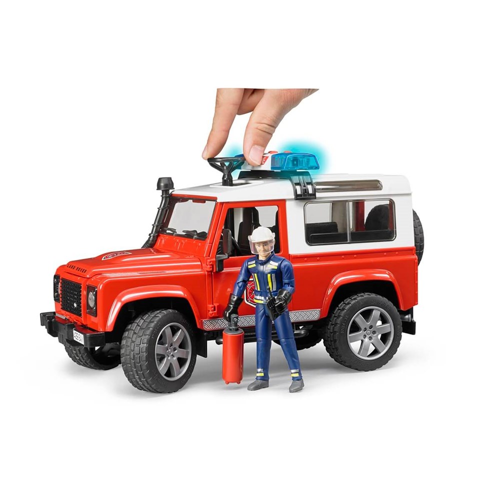 Bruder Land Rover İtfaiye Aracı Ve İtfaiye Memuru 