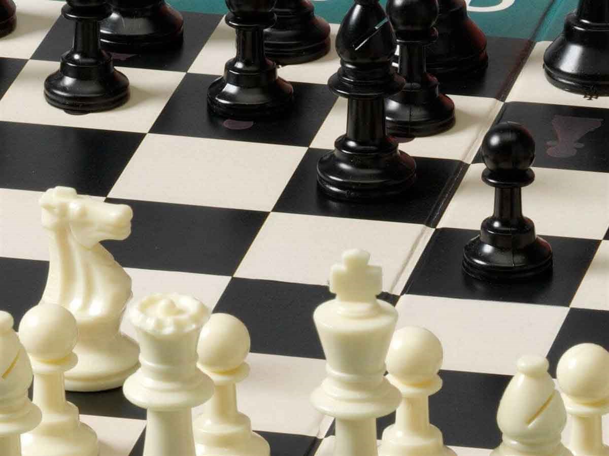 Mi Primer Ajedrez / İlk Satranç