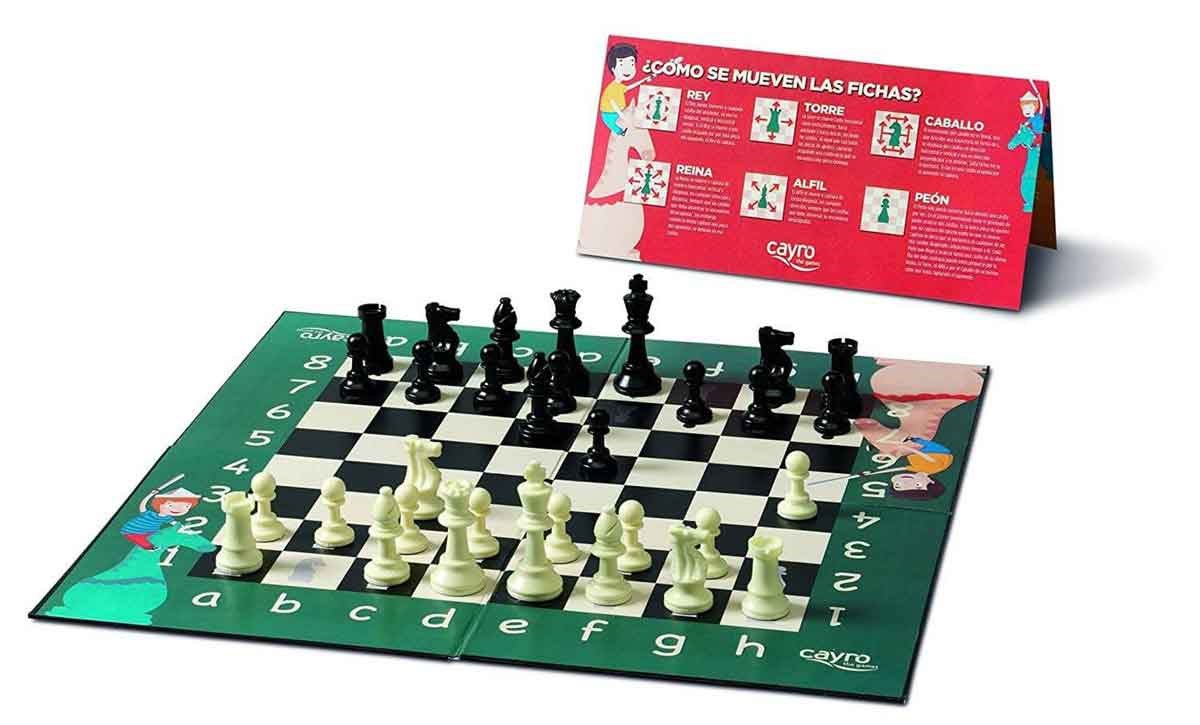 Mi Primer Ajedrez / İlk Satranç