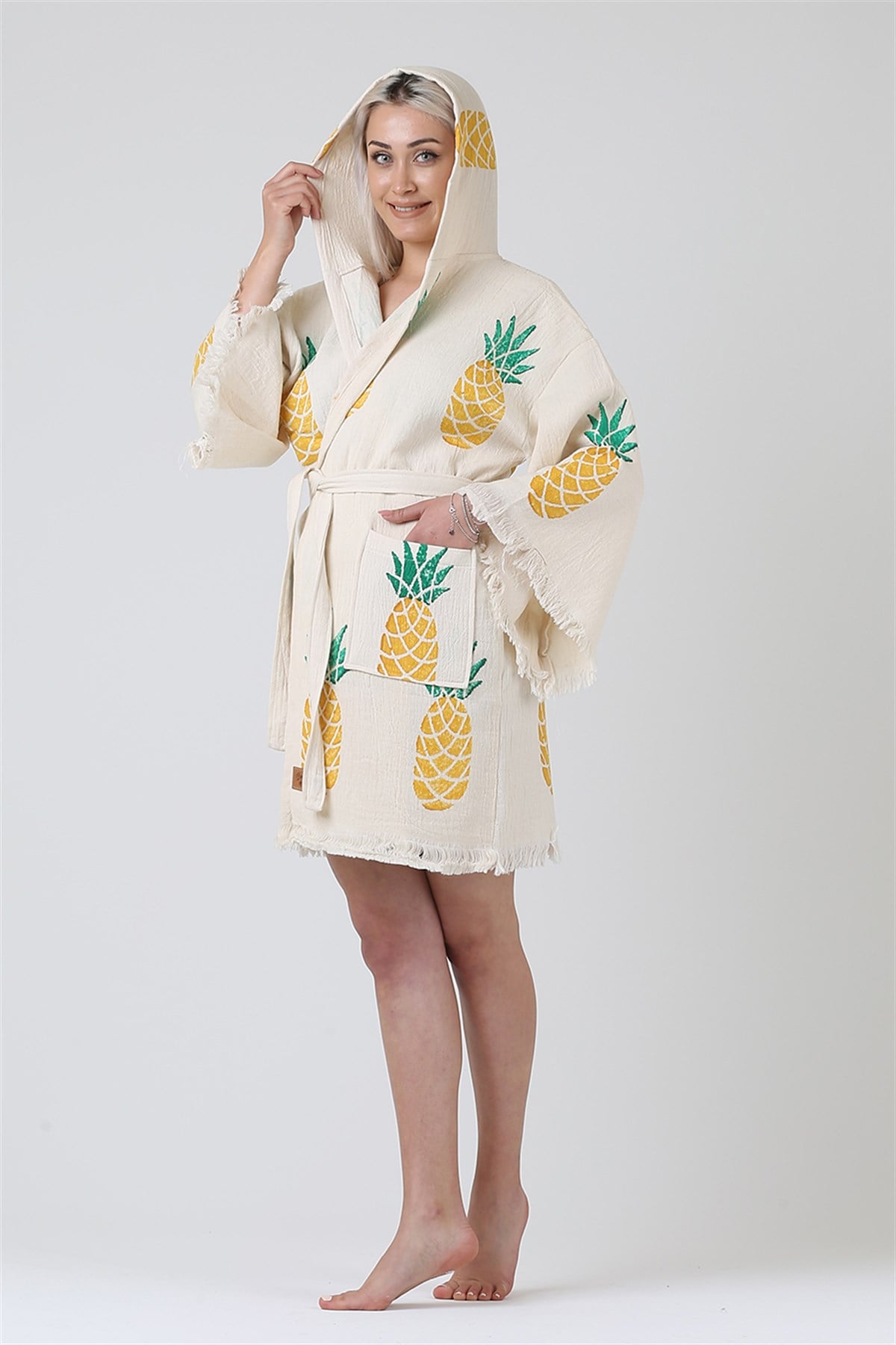 Kısa Kimono KapüşonluBODRUMHOME
