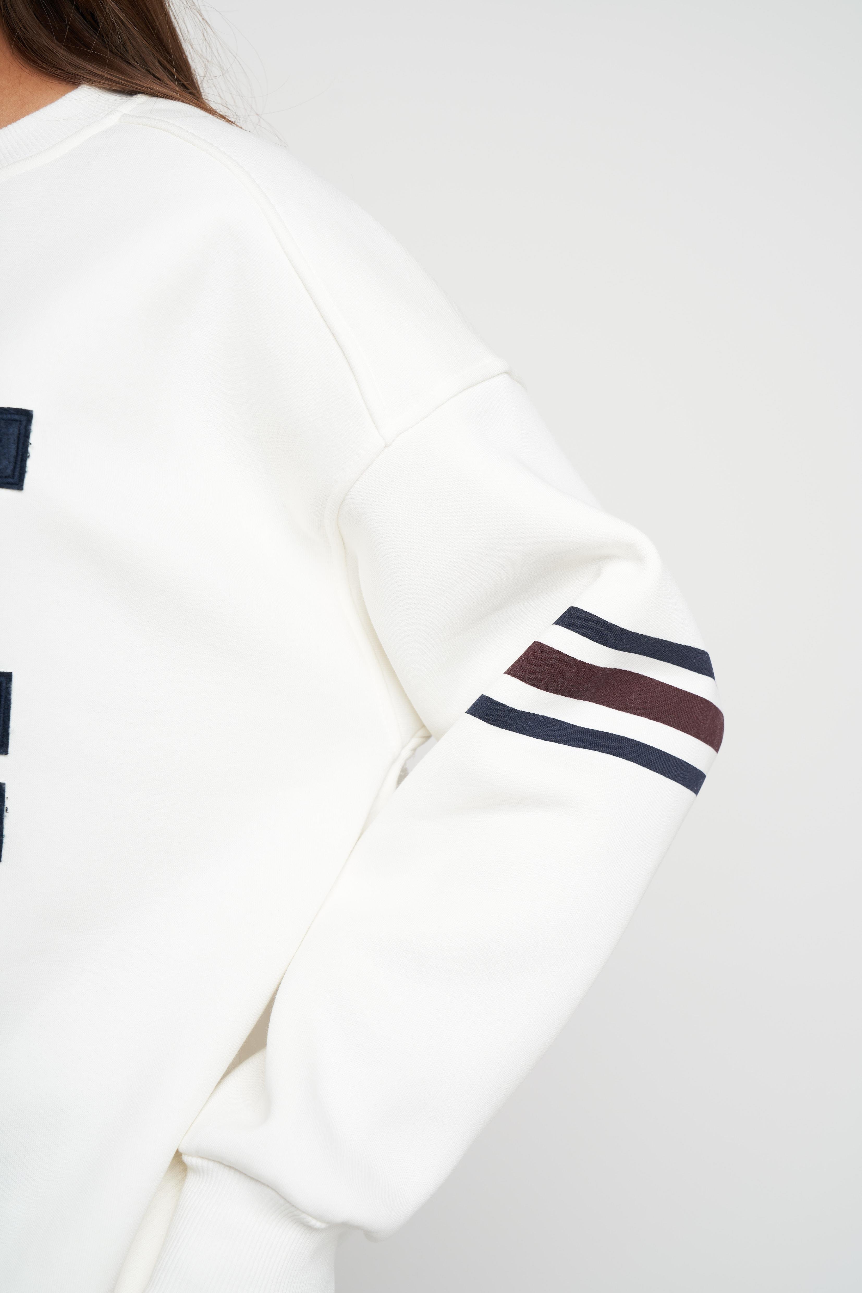 74 Sayı Baskılı Şardonlu Sweatshirt Ekru