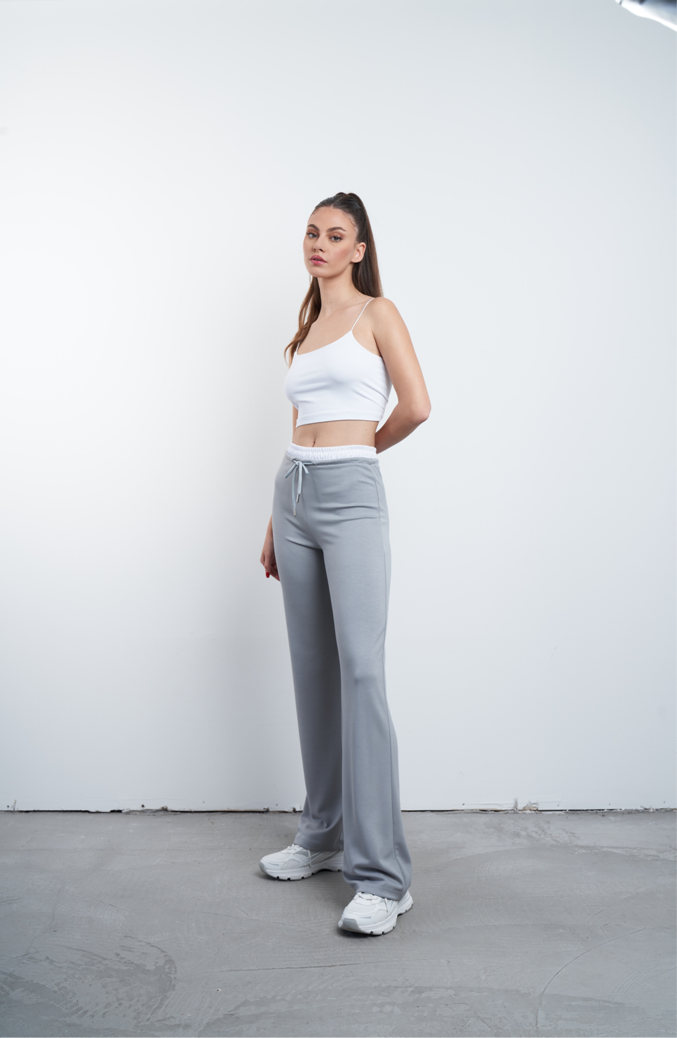 Bel Lastik Detaylı Pantolon Gri