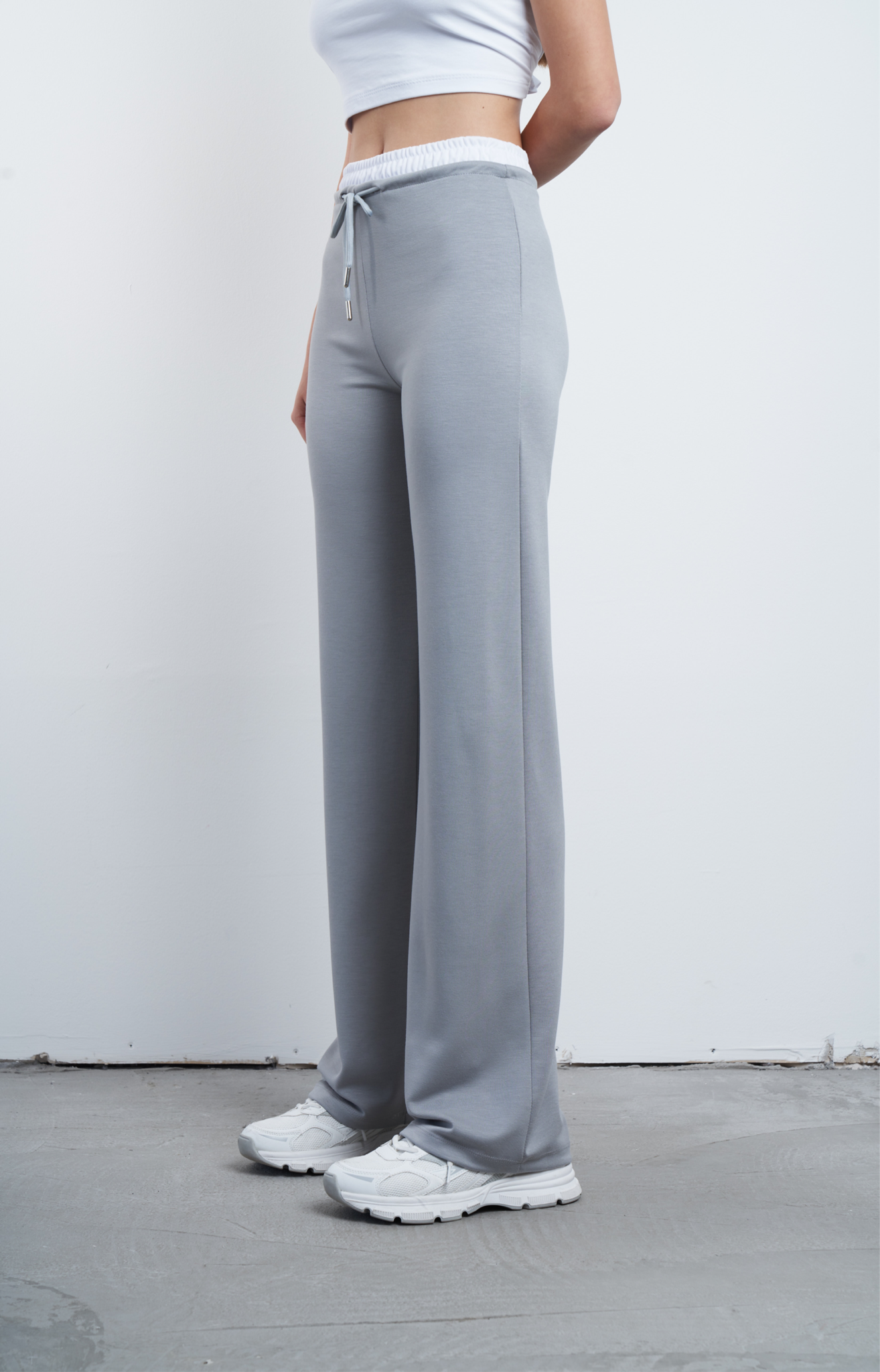 Bel Lastik Detaylı Pantolon Gri