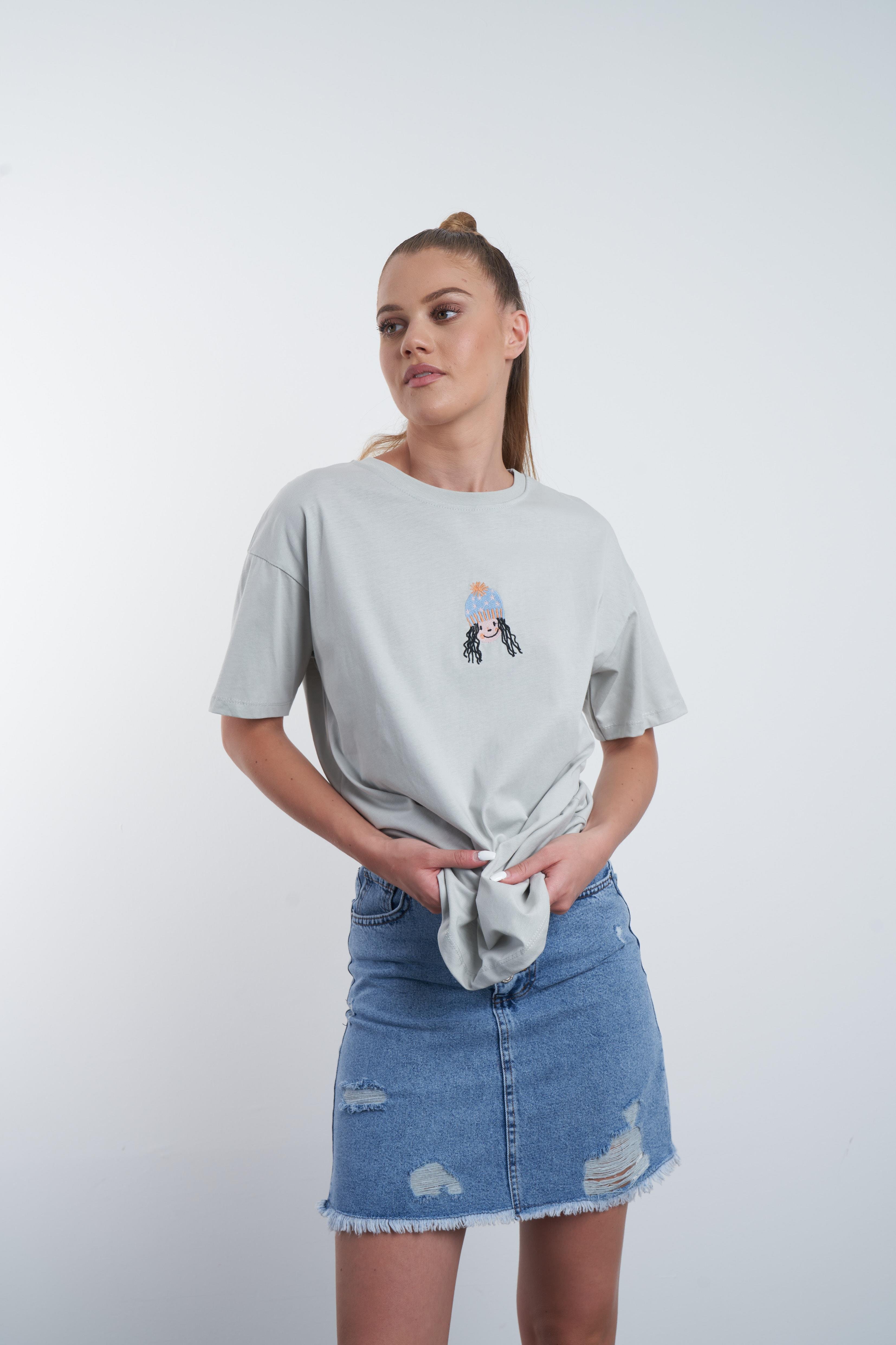 Bereli Kız Nakış Baskılı T-shirt Açık Gri