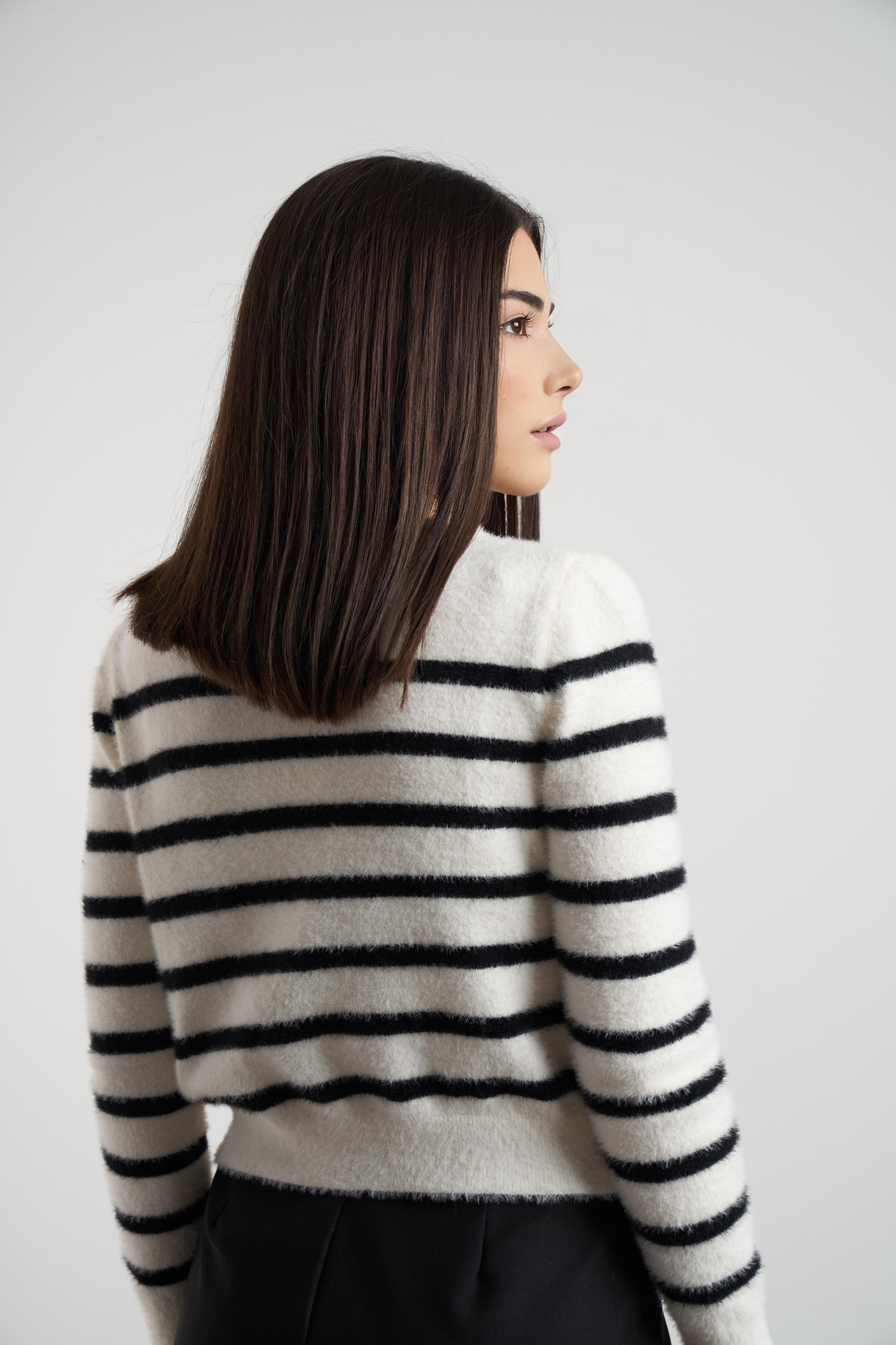 Bisiklet Yaka Çizgili Kısa Hırka Krem-Siyah