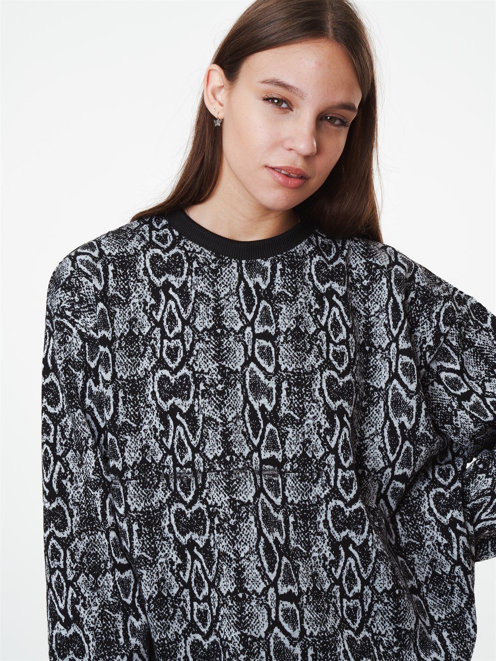 Bisiklet Yaka Jakarlı Kumaş Desenli Uzun Sweatshirt