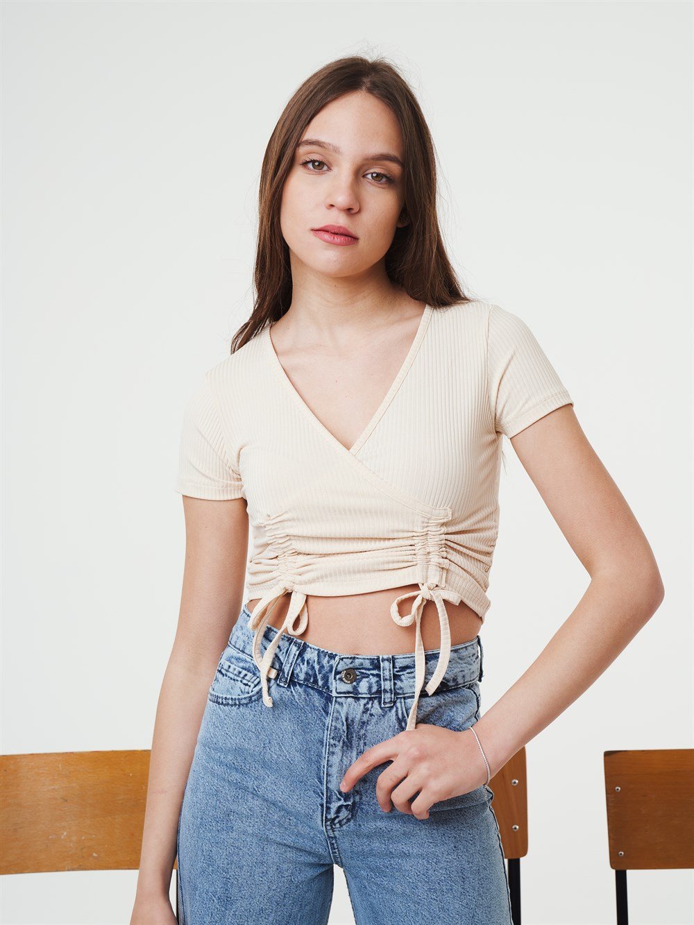 Büzgü Detaylı T-shirt