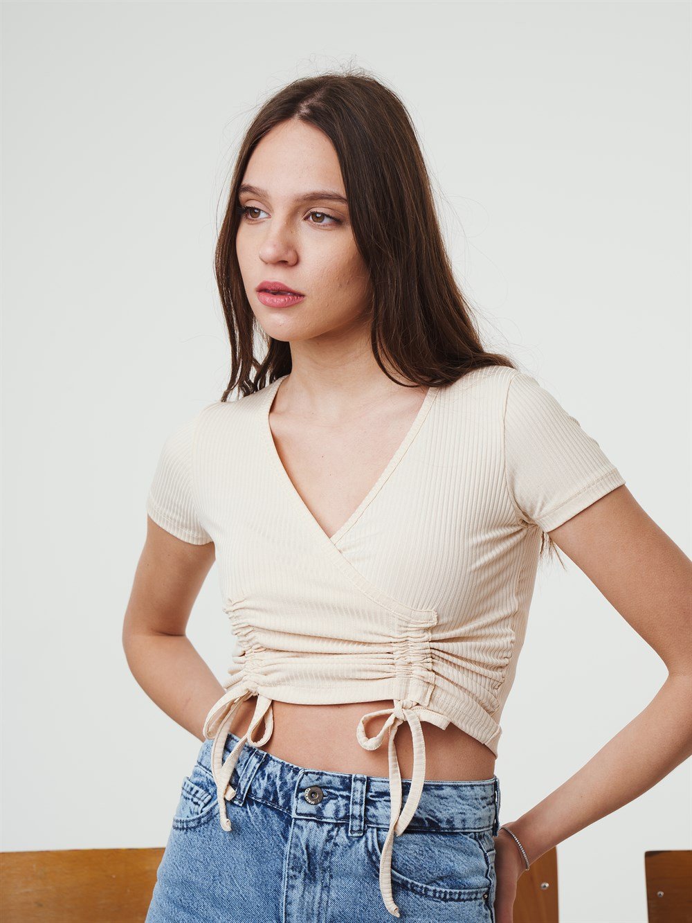 Büzgü Detaylı T-shirt