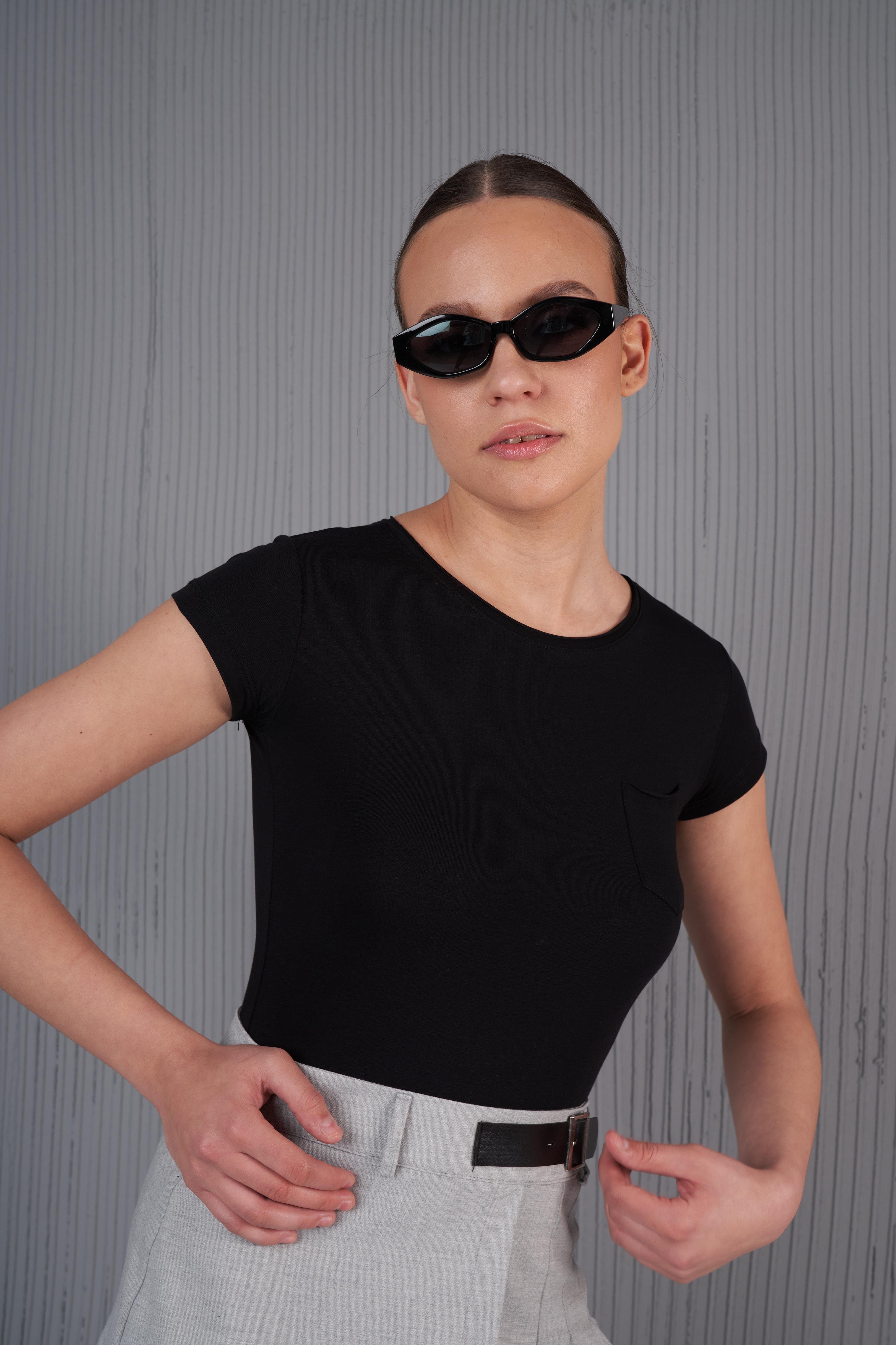 Cep Detaylı Basic T-shirt Siyah