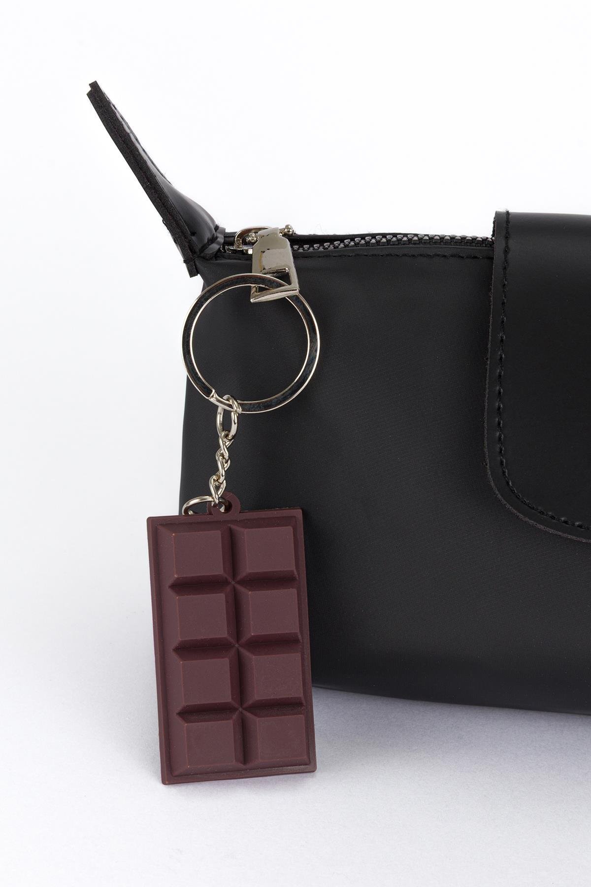 Charmlı Makyaj Çantası Siyah