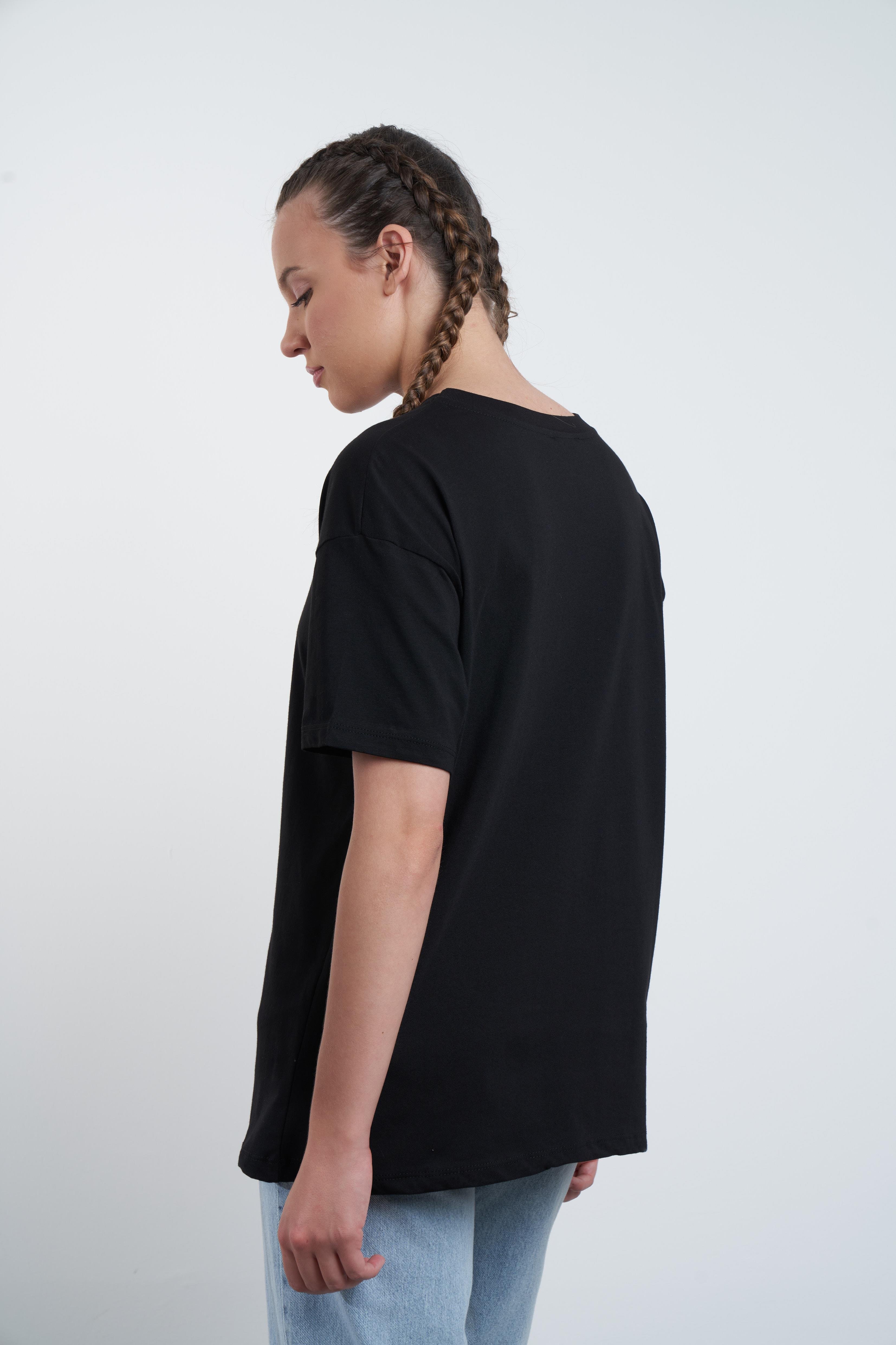 Çicekli Bayan Nakış Baskılı T-shirt Siyah