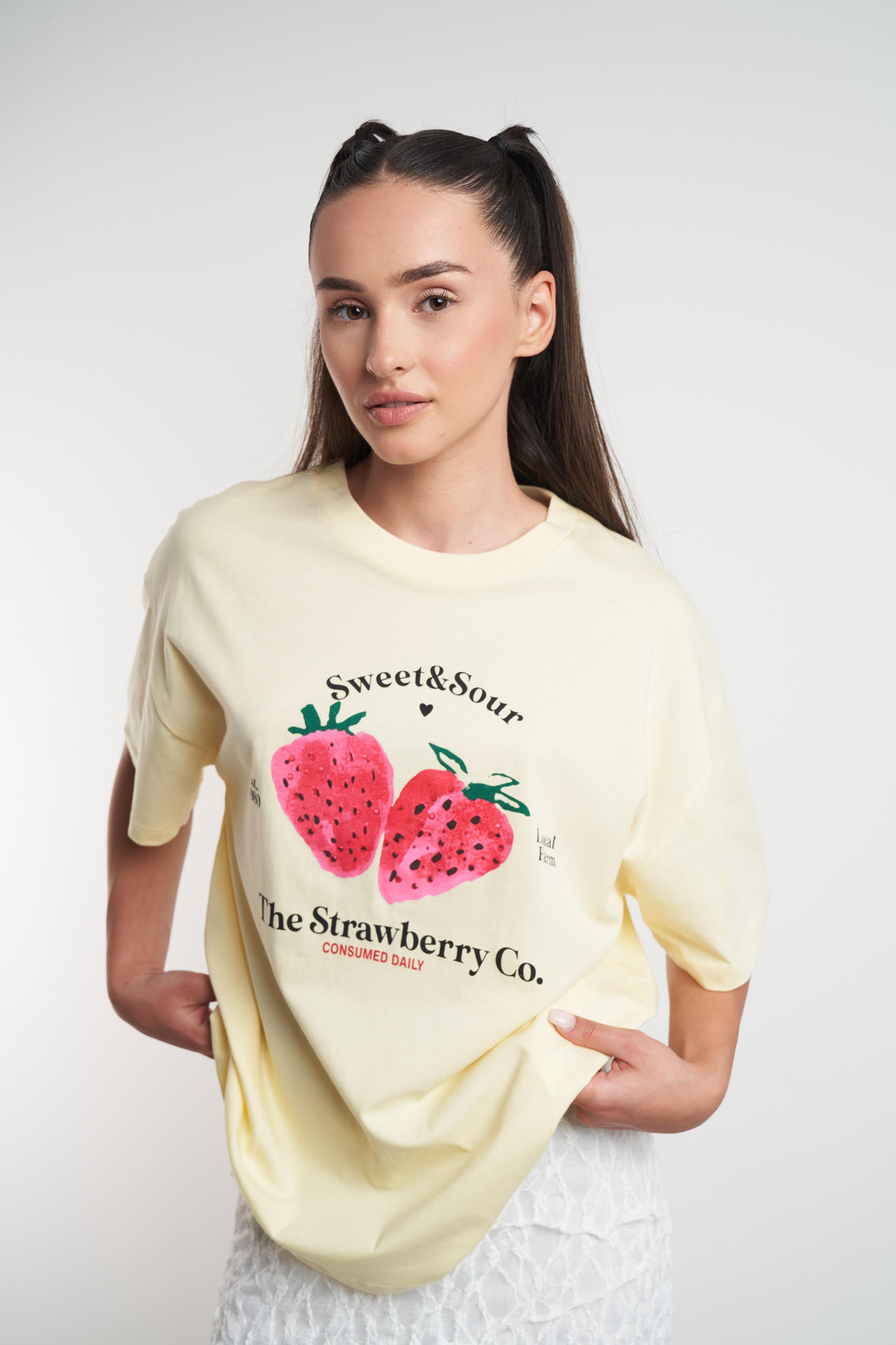 Çilek Baskılı Oversize Kısa Kol T-shirt Sarı