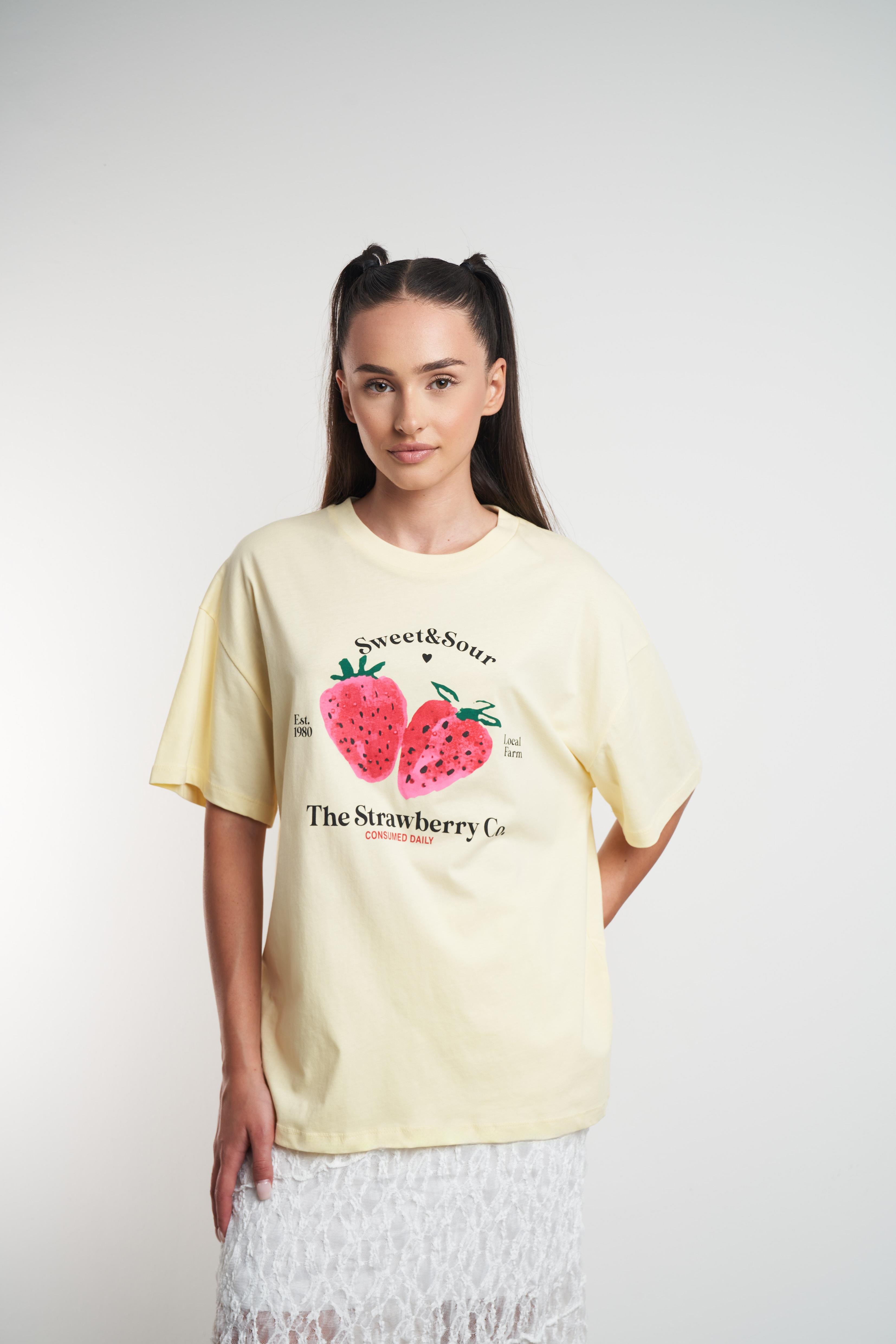 Çilek Baskılı Oversize Kısa Kol T-shirt Sarı