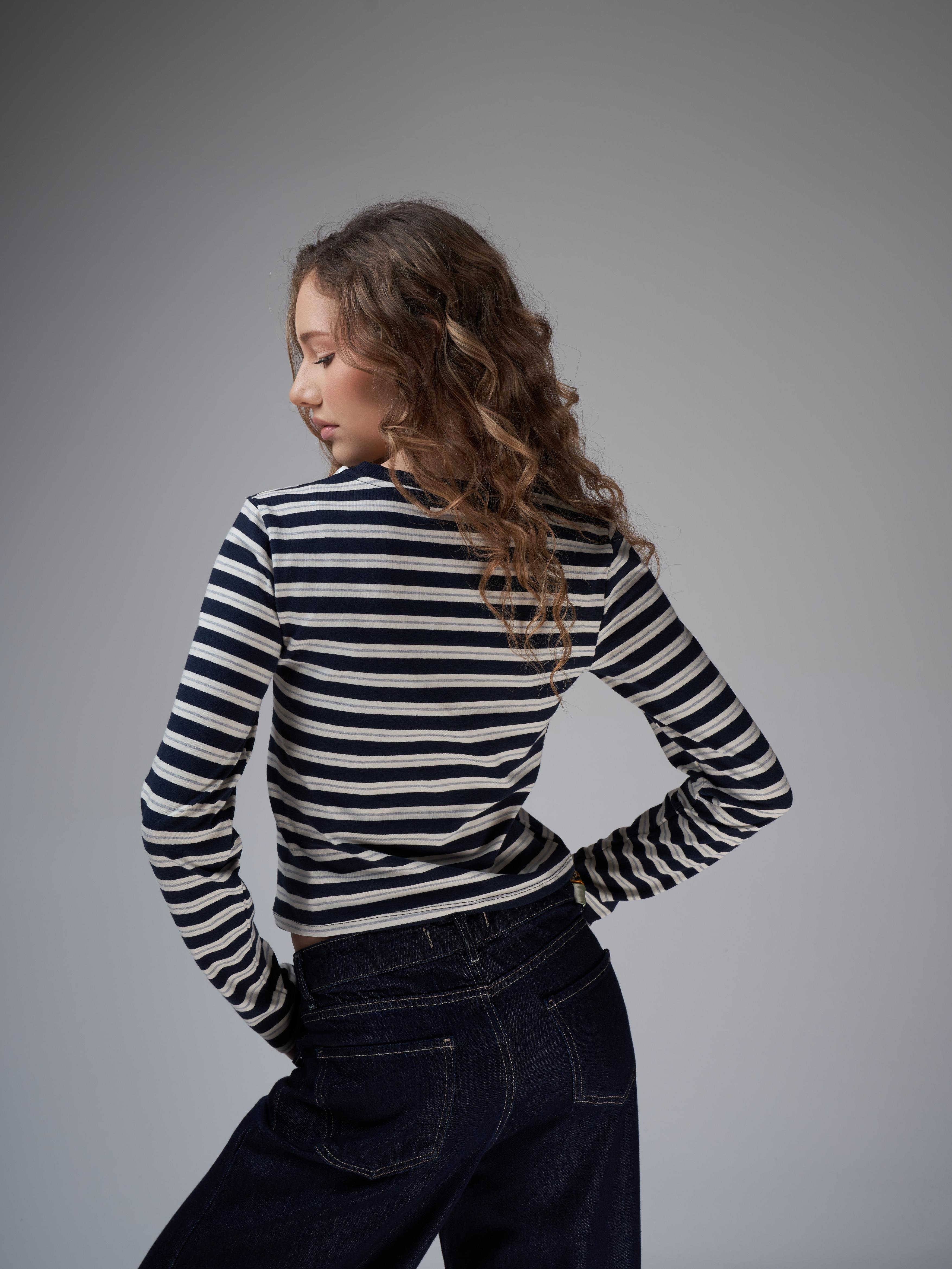 Çizgi Desenli Crop Uzun Kol Bluz Koyu Lacivert-Krem