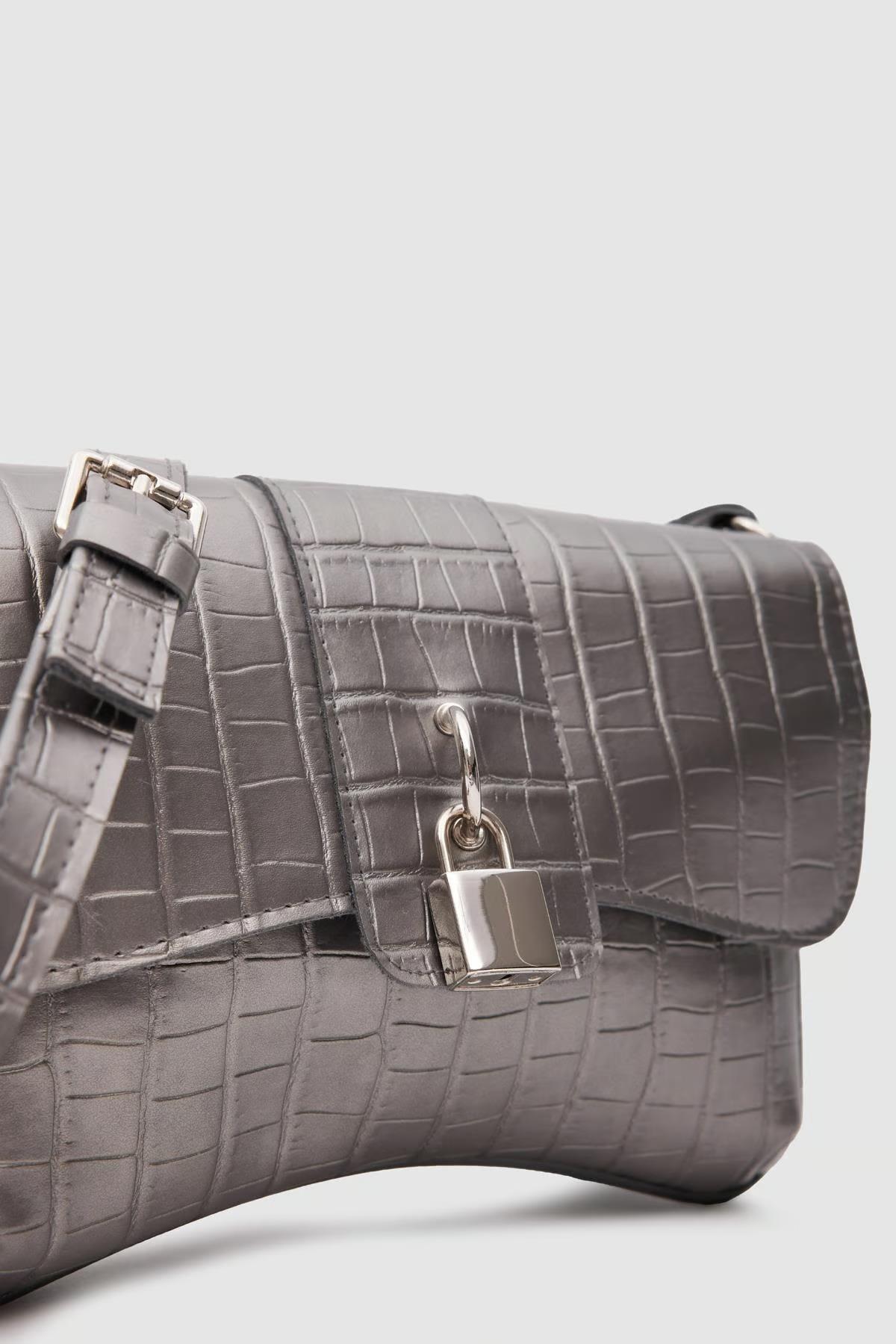 Croco Kilit Detaylı Çapraz Çanta Gümüş