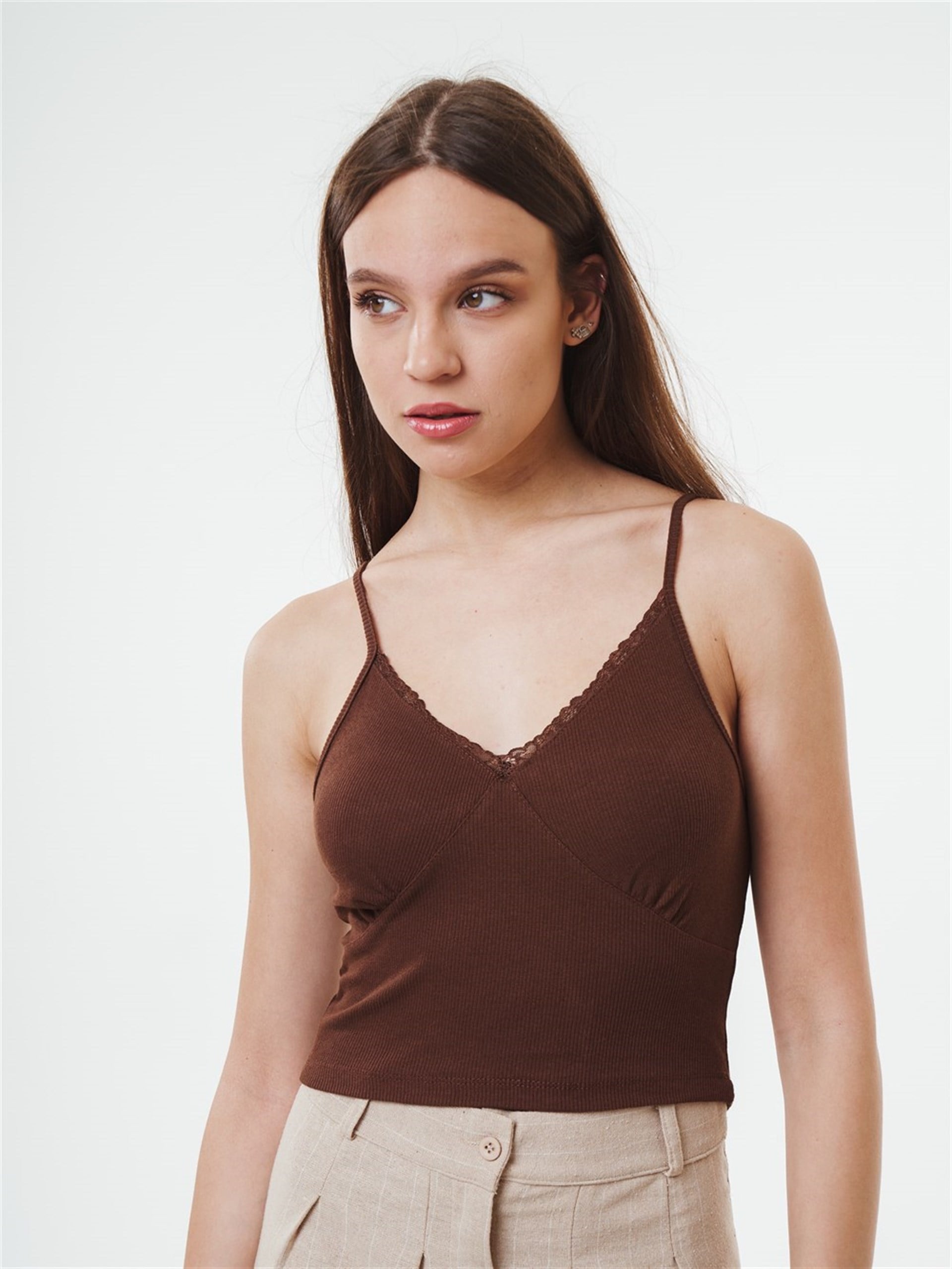 Dantel Detaylı Atlet