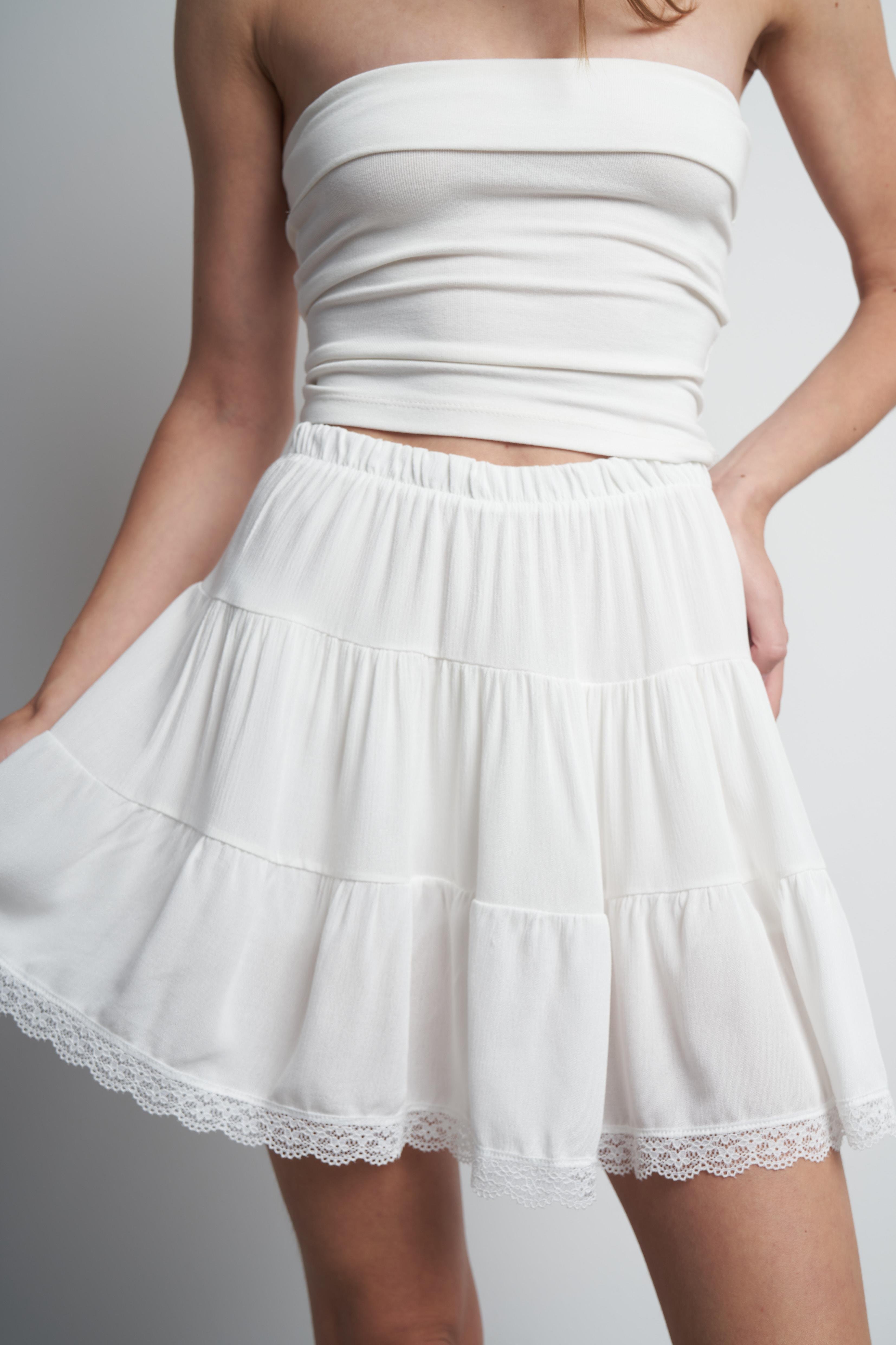 Dantel Detaylı Krinkıl Şort Etek Ekru
