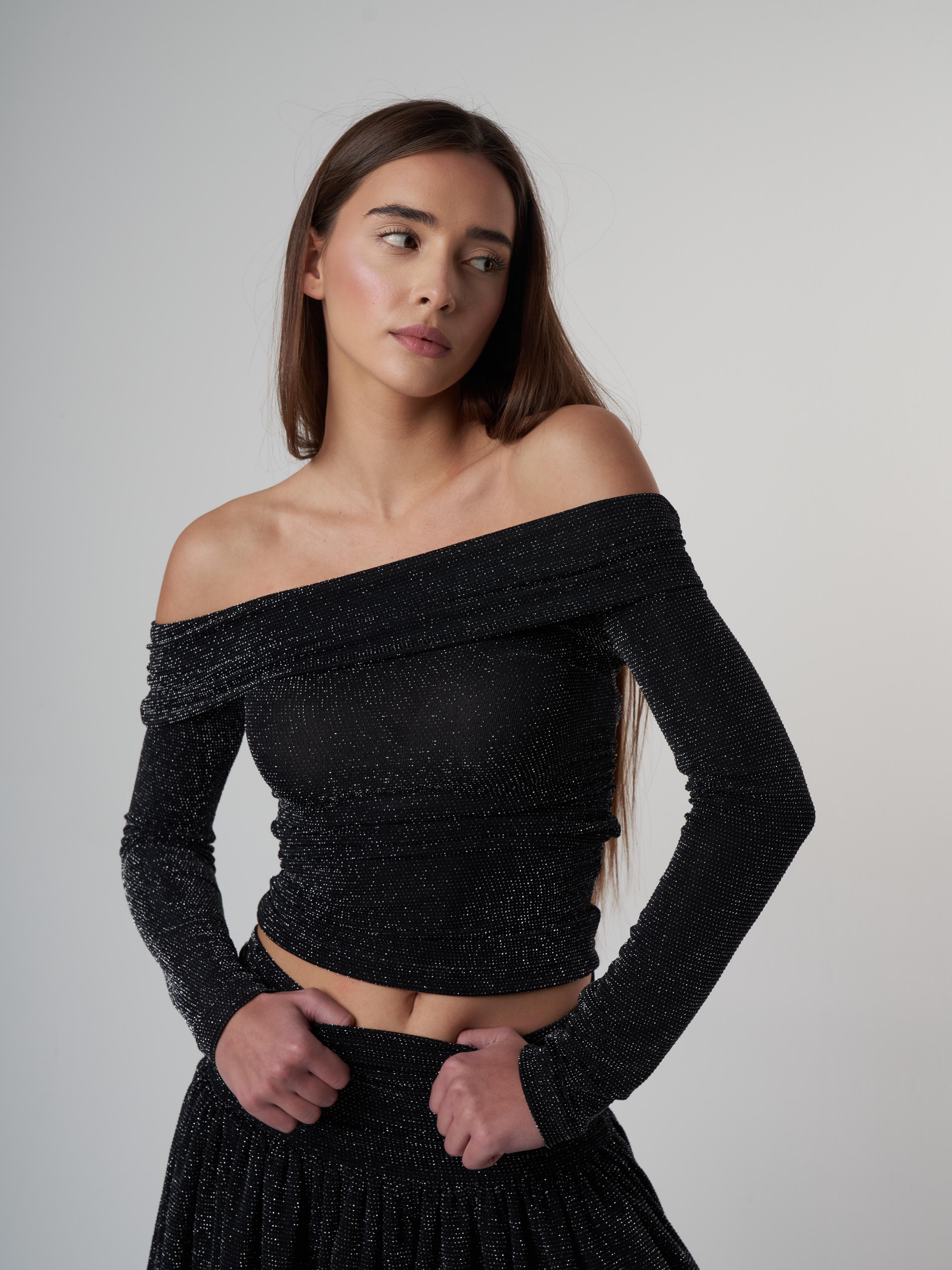 Degaje Yaka Simli Uzun Kol Bluz Siyah