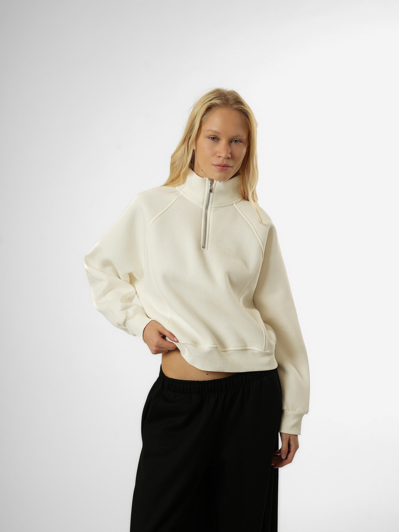 Dik Yaka Şardonlu Sweatshirt Ekru