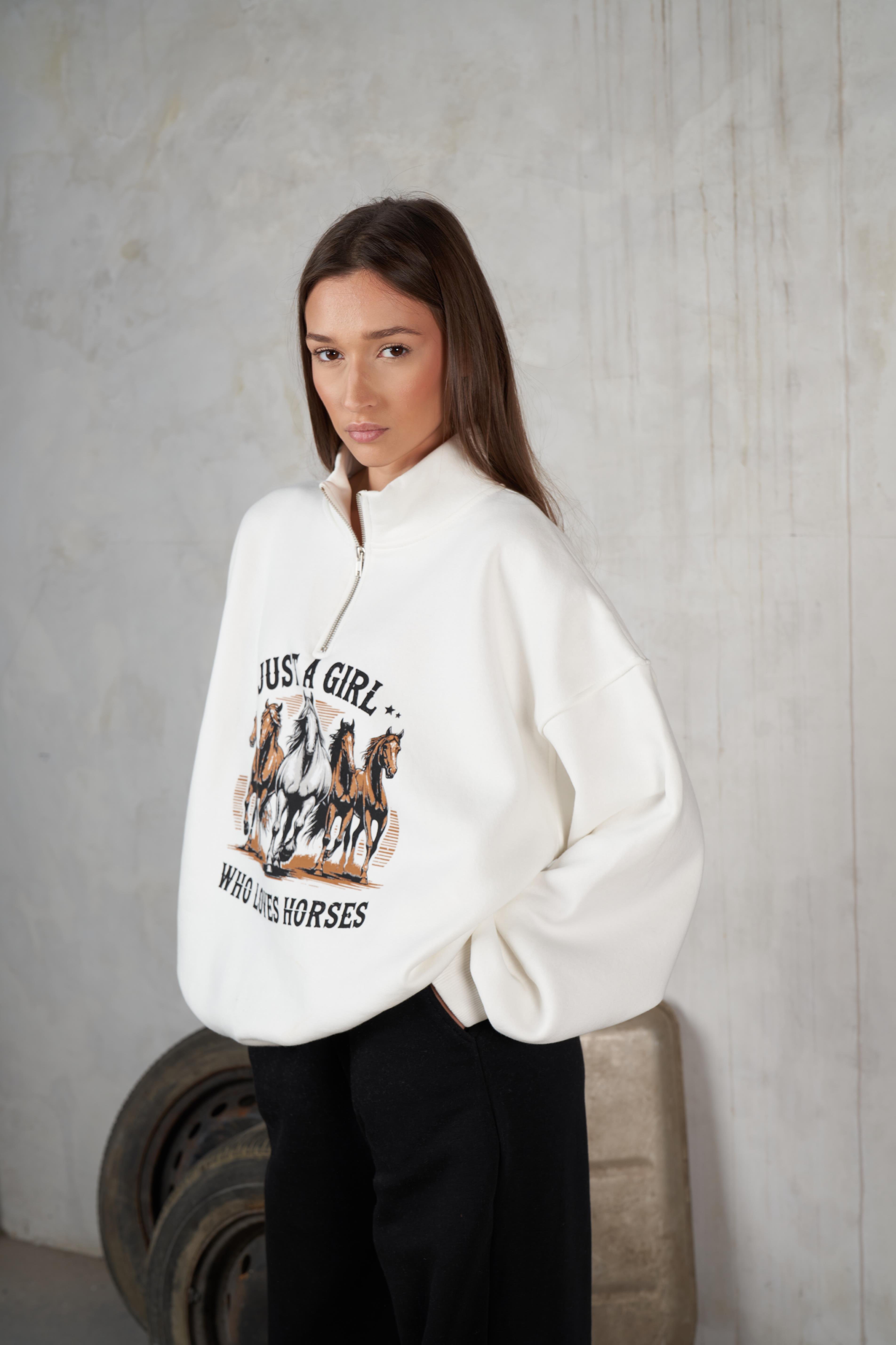 Dik Yaka Şardonlu Sweatshirt Ekru