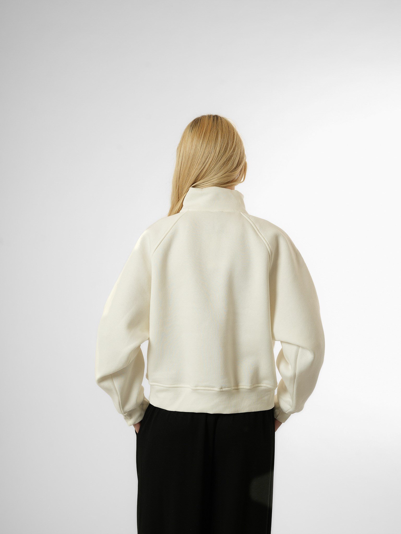 Dik Yaka Şardonlu Sweatshirt Ekru